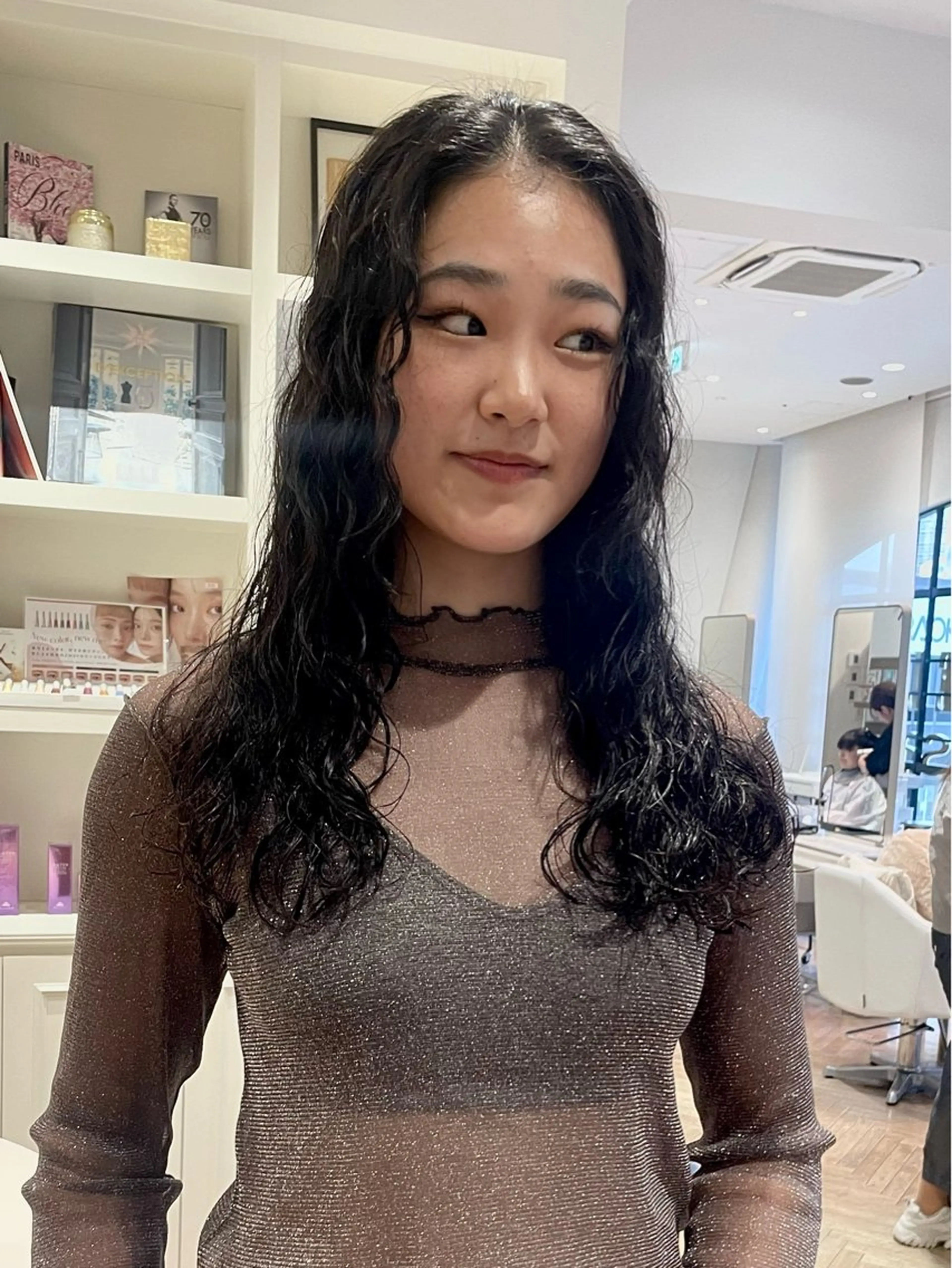 ロング パーマ カット パーマ ELLE salon サエのヘアスタイル