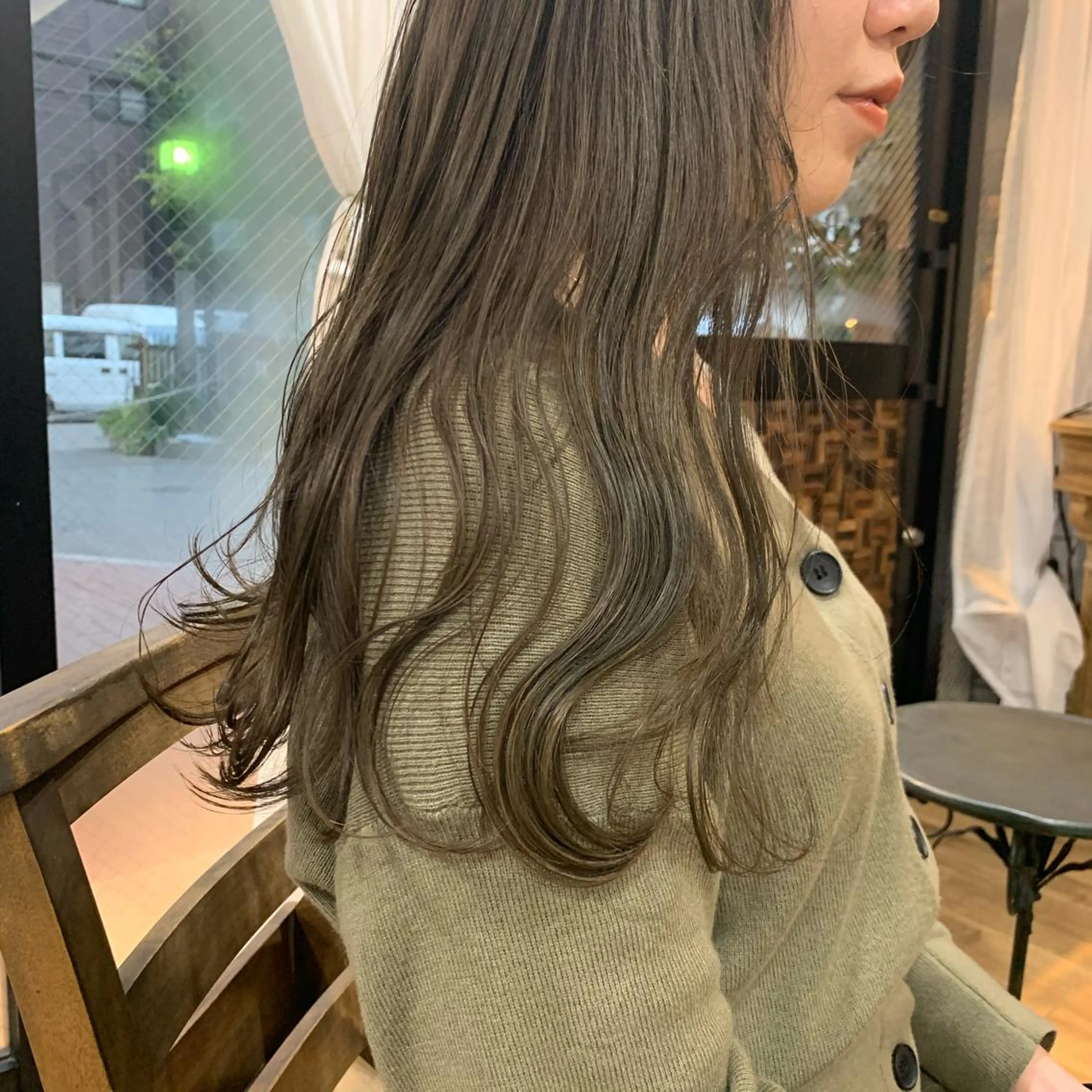 🌿オリーブカラー🌿夏のトレンドカラー♪赤みがでやすい方にオススメ♪♪暗めも明るめもできますよ💐✨の写真