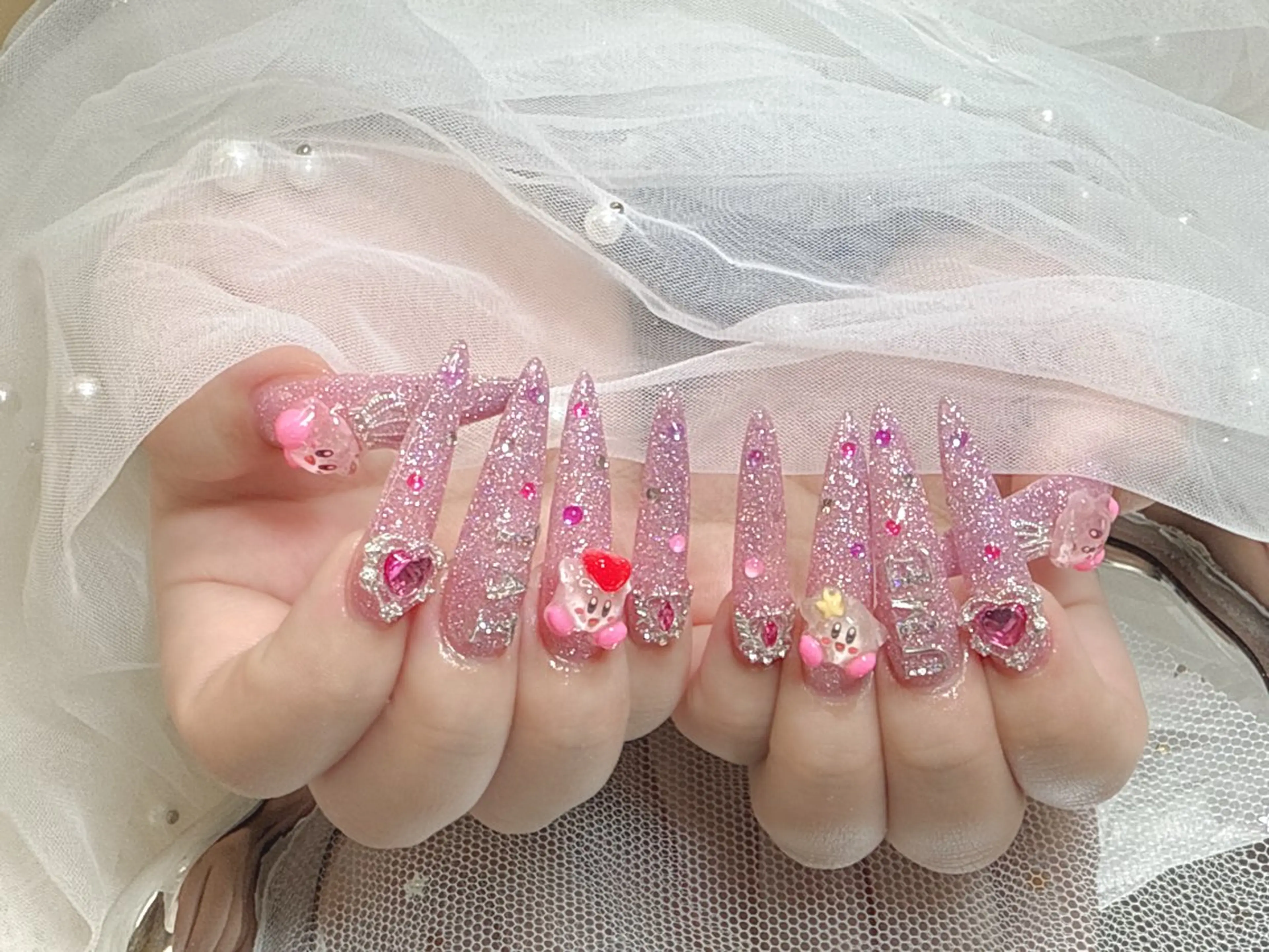 💗長さ出し（チップ）10本💅🏻持ち込みデザイン90分時間内パーツ付け放題💜スカルプオフ有るメニュー（練習専門）の写真