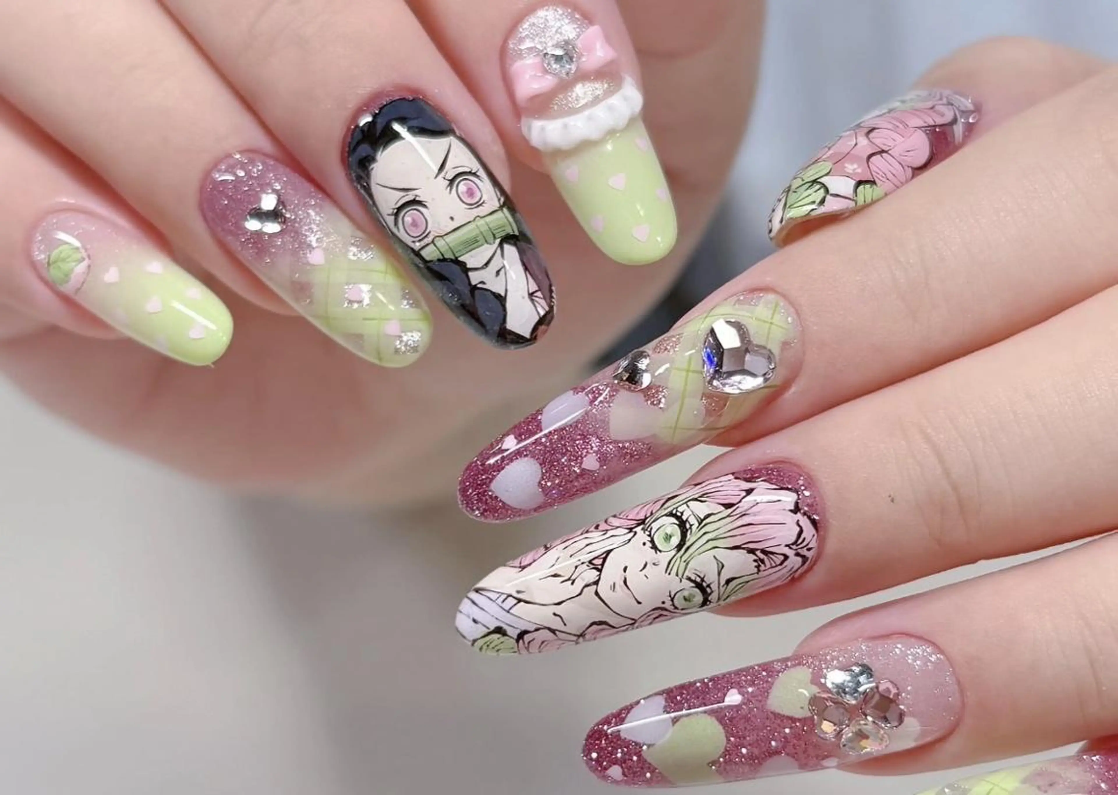 ネイル ビルドアップ痛ネイル ビューティー　専門のネイルデザイン