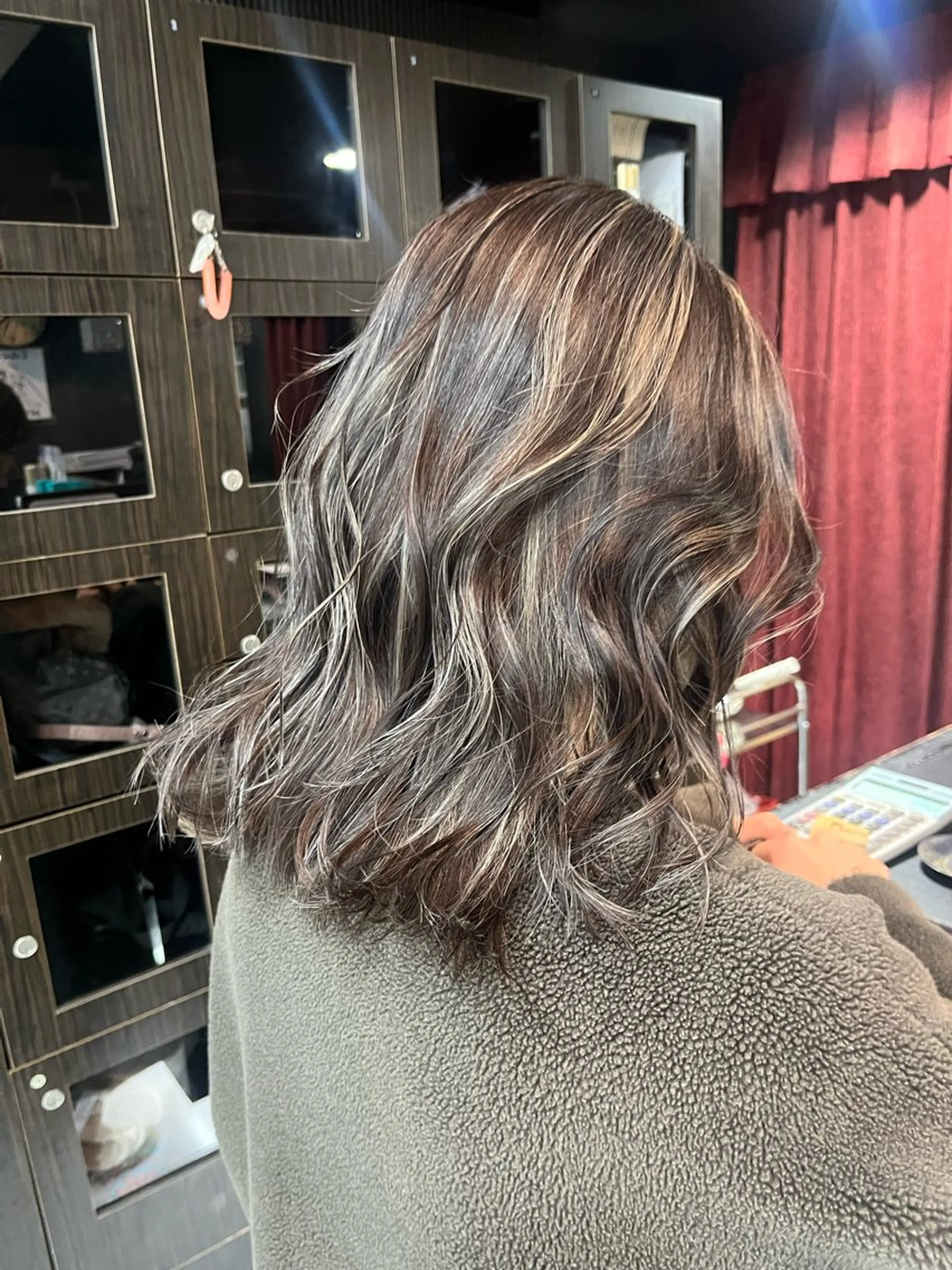 💫新規限定💫ハイライトクーポン🦓コントラスト＊白髪ぼかし＋4stTR＋コテ巻き🦓¥18700→¥13700の写真