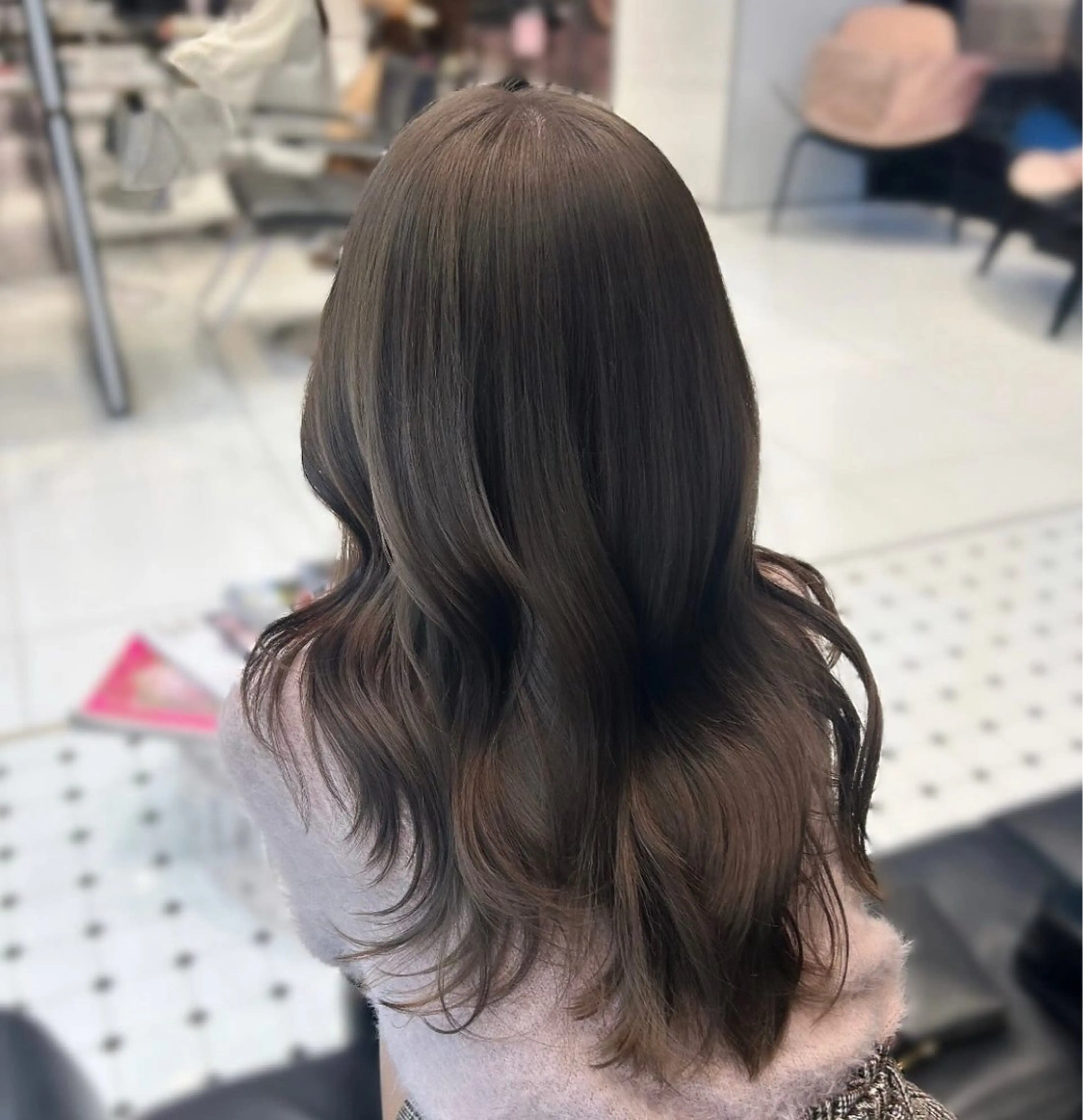 ミディアム カラー ベージュカラー ミルクティーベージュ ヘアカラー KEEN吉祥寺所属・Yuuka 韓国× レイヤーカット♡のヘアスタイル