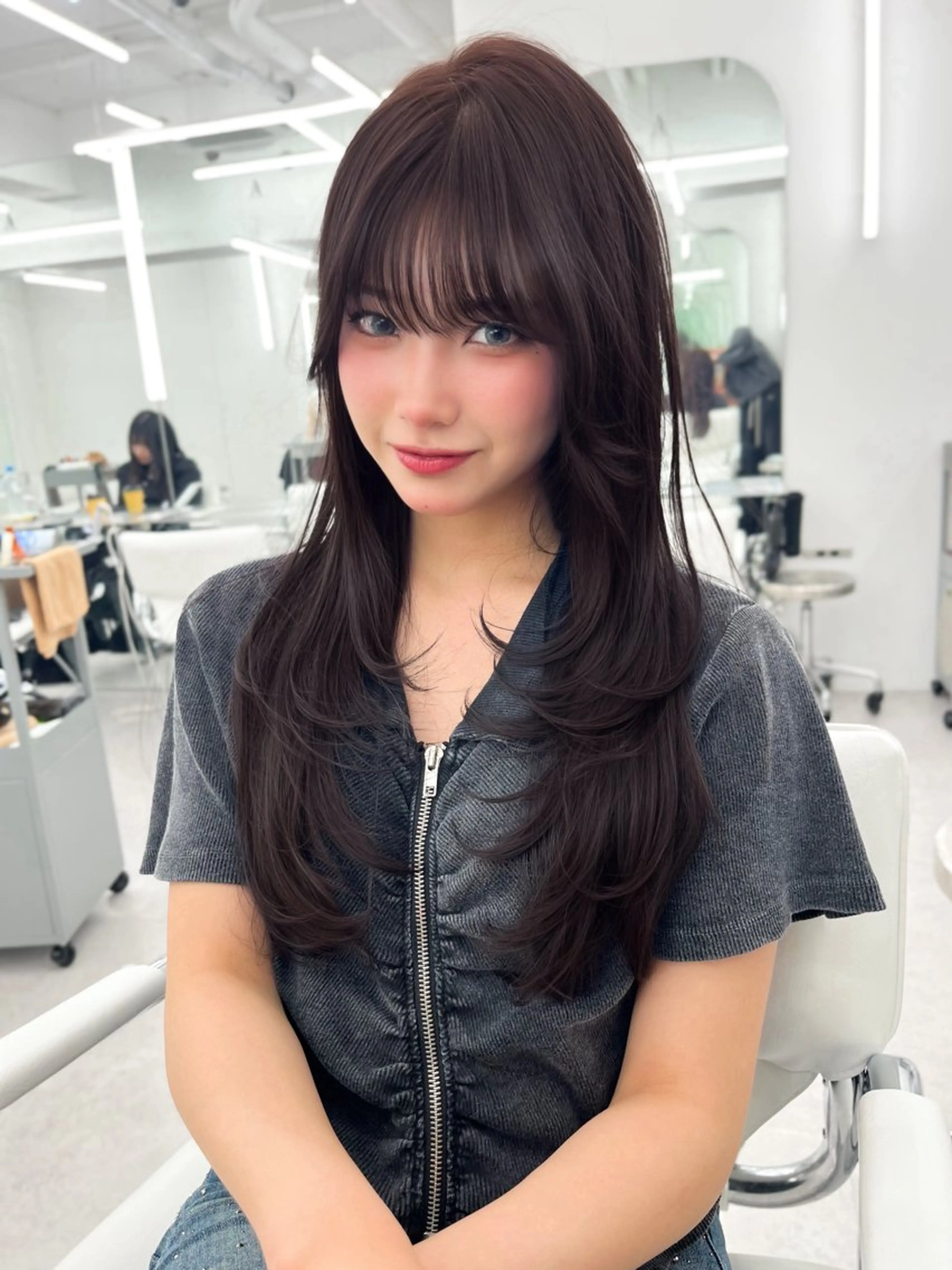 ロング カラー 透明感カラー 顔まわりレイヤー 韓国風ヘア レイヤーカット 小顔カット カット ヘアカラー トリートメント 透明感カラー✨🩵 韓国ヘアkanatoのヘアスタイル