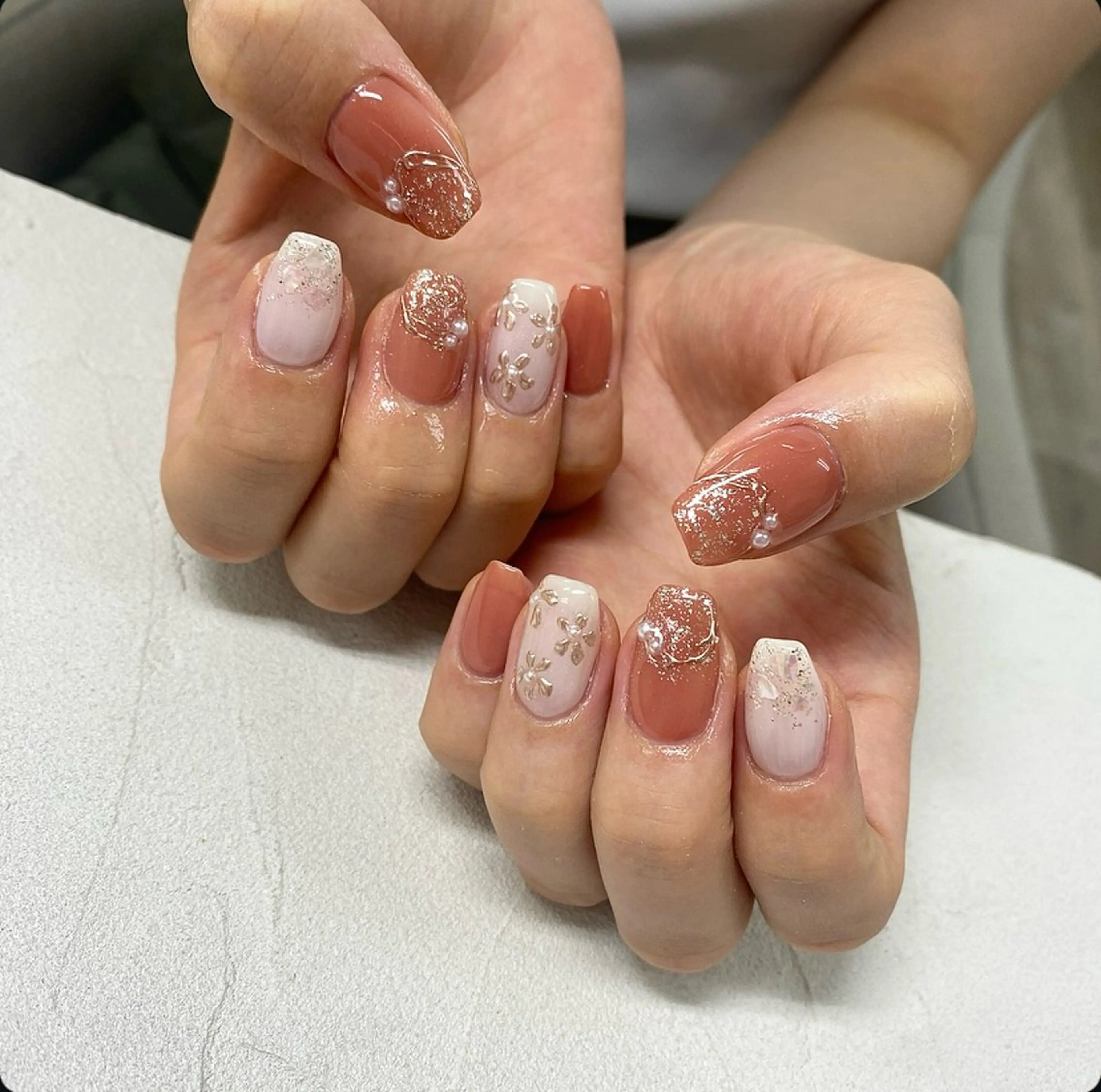 ネイル ハンドネイル Bianca🩶 TAMIYAのネイルデザイン