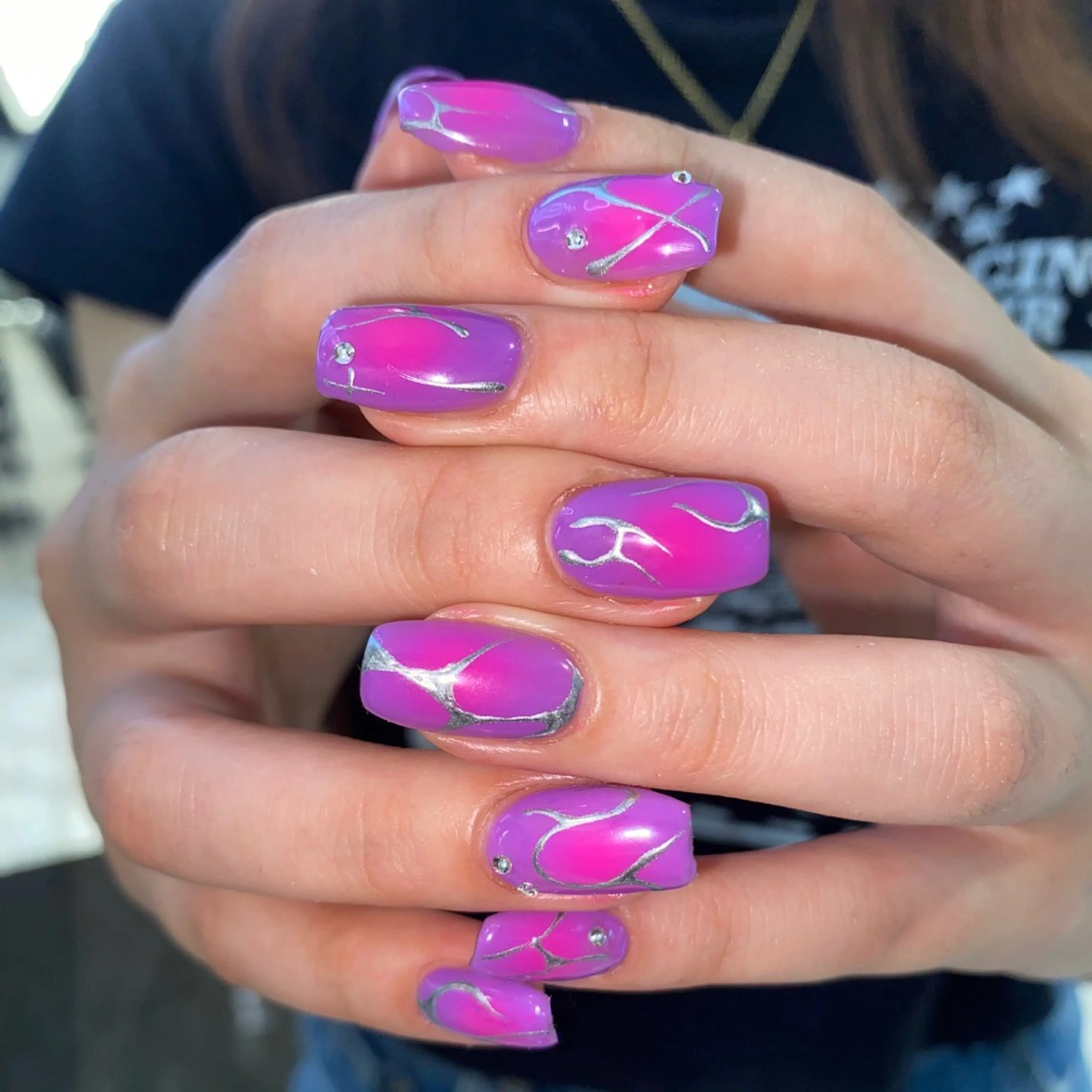 ネイル ハンドネイル ハンドケア カンナ【Y2Kネイル /コーンロウ】のネイルデザイン