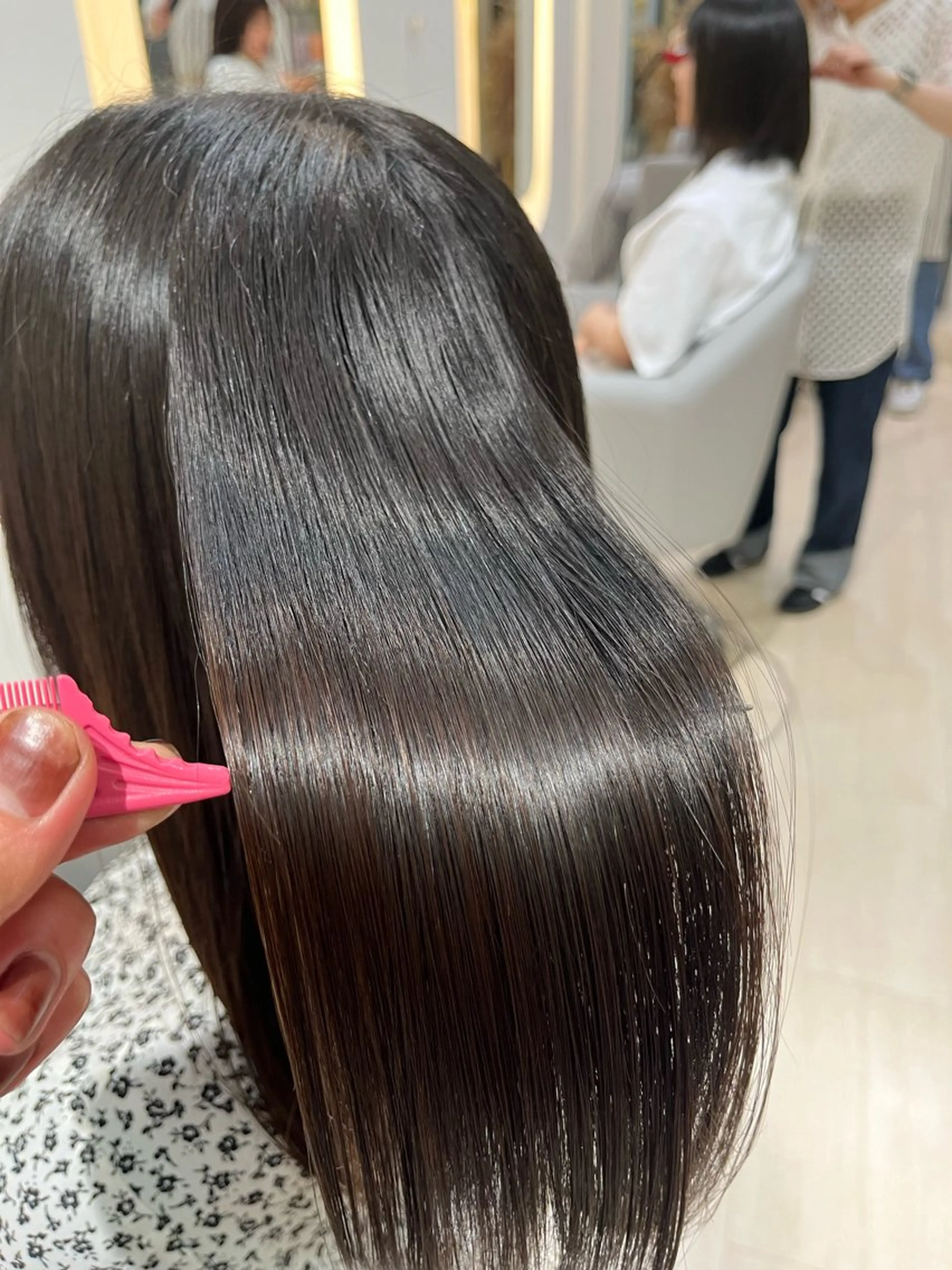 セミロング R u i /透明感カラーのヘアスタイル