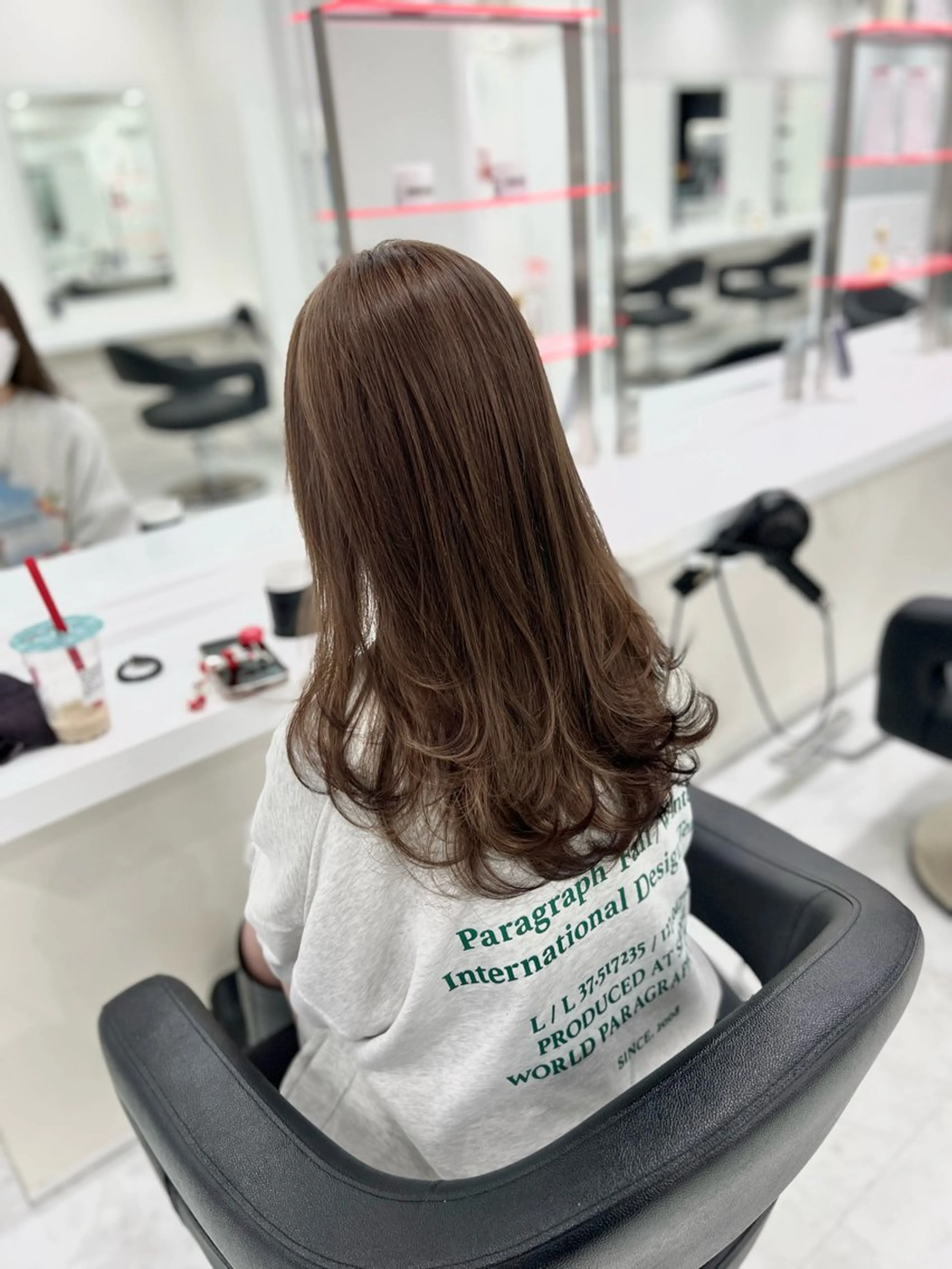 ロング カラー ブリーチ ダブルカラー オリーブカラー🫒 レイヤーカット✂︎のヘアスタイル