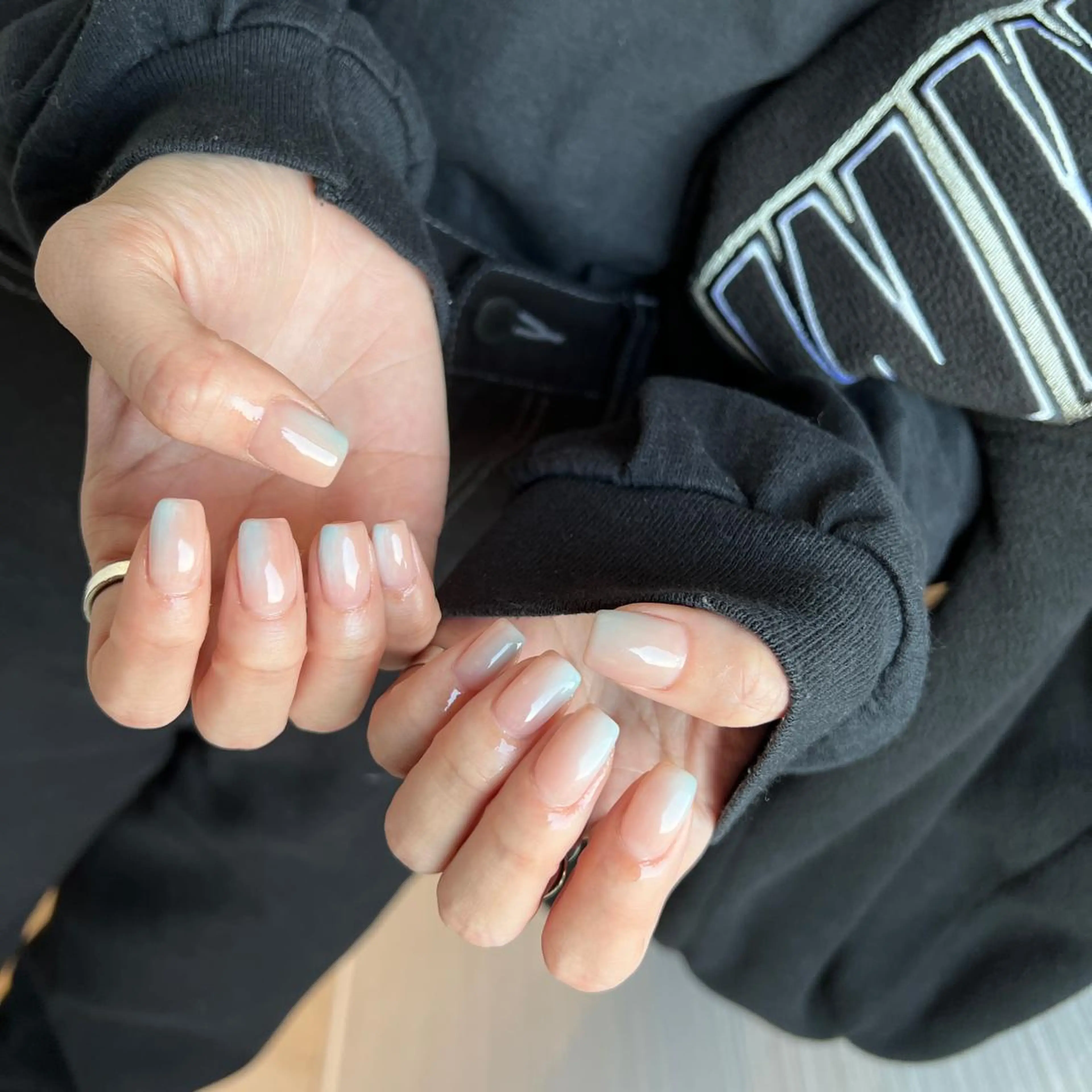 ネイル 黒葛原 めぐみのネイルデザイン