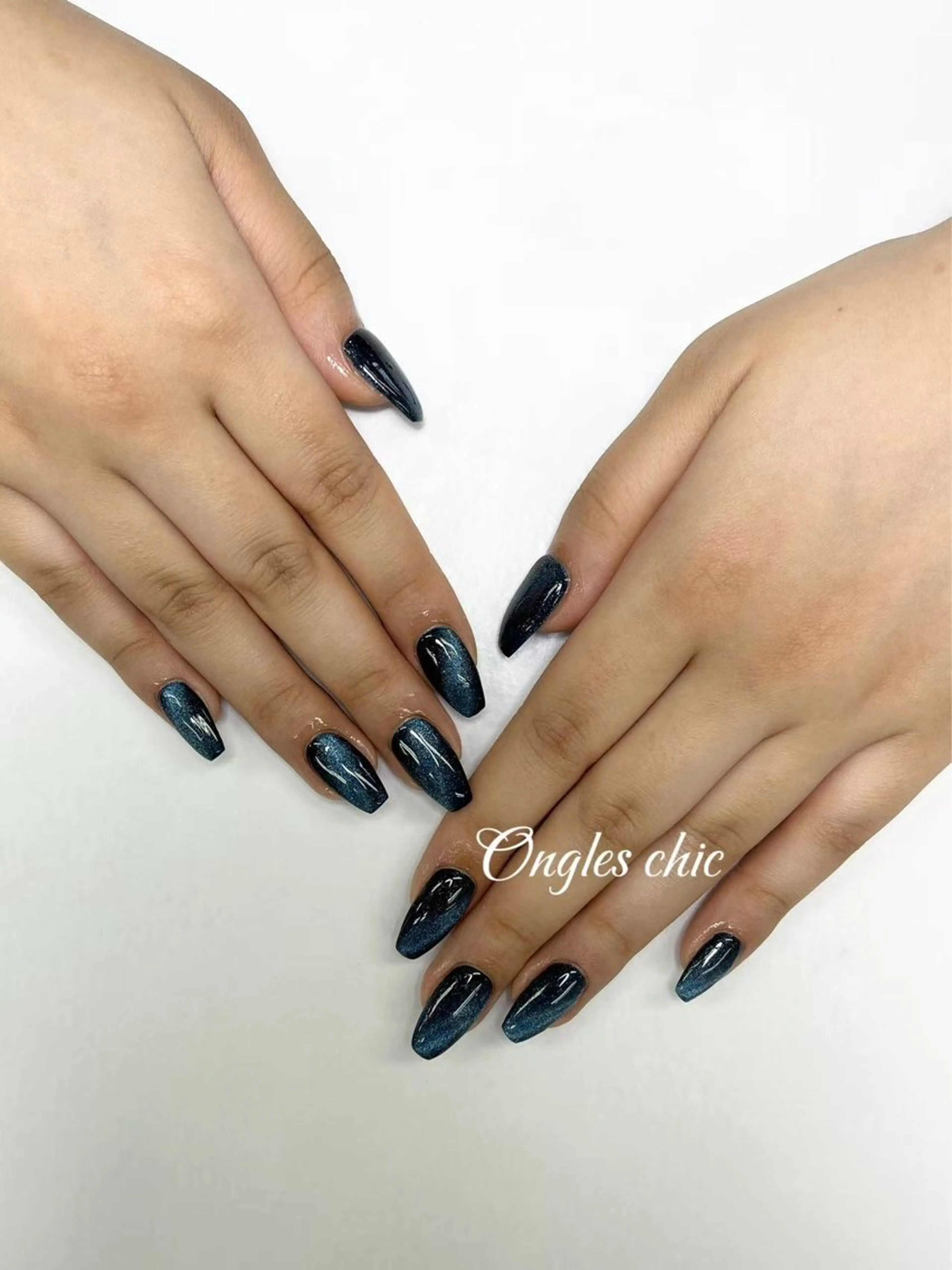 ネイル ハンドネイル ハンドケア ongles chicのネイルデザイン