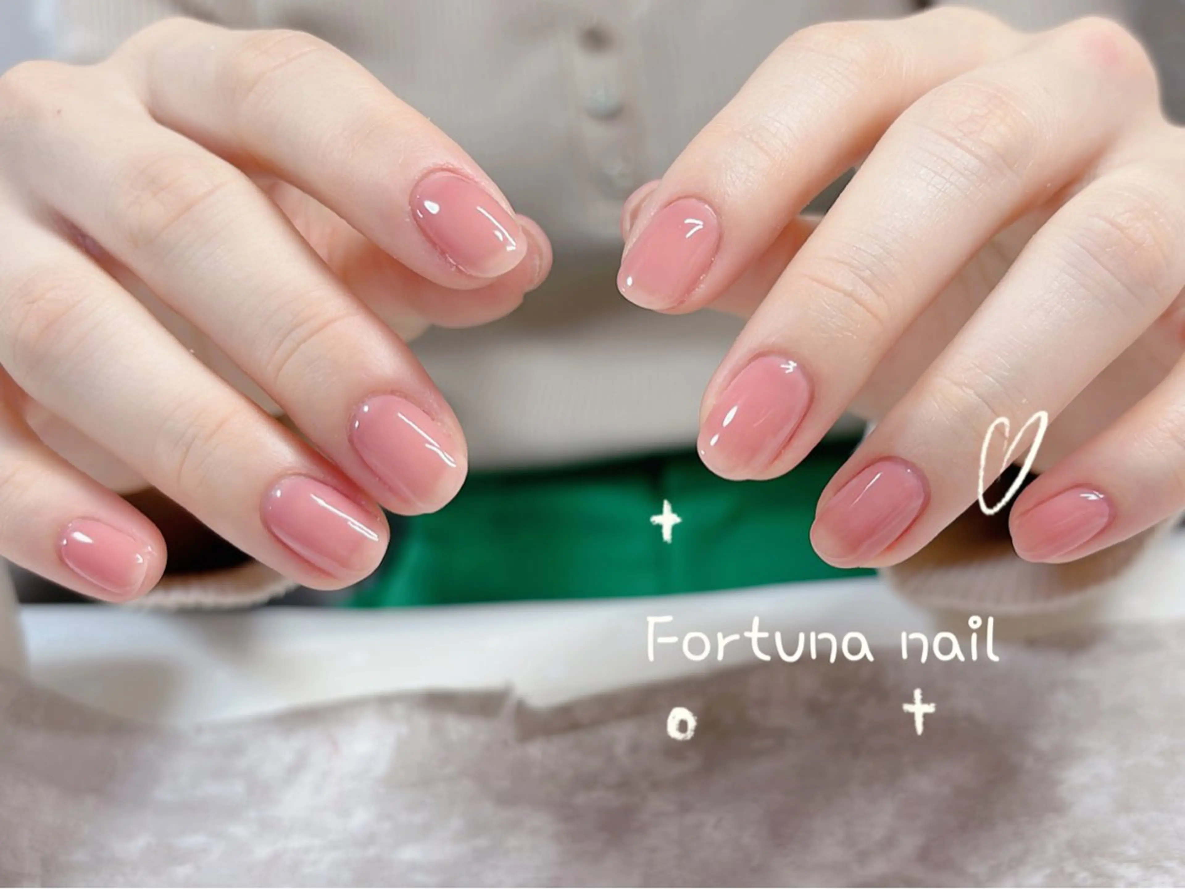 ネイル ハンドネイル Nail •Head スパFortunaのネイルデザイン