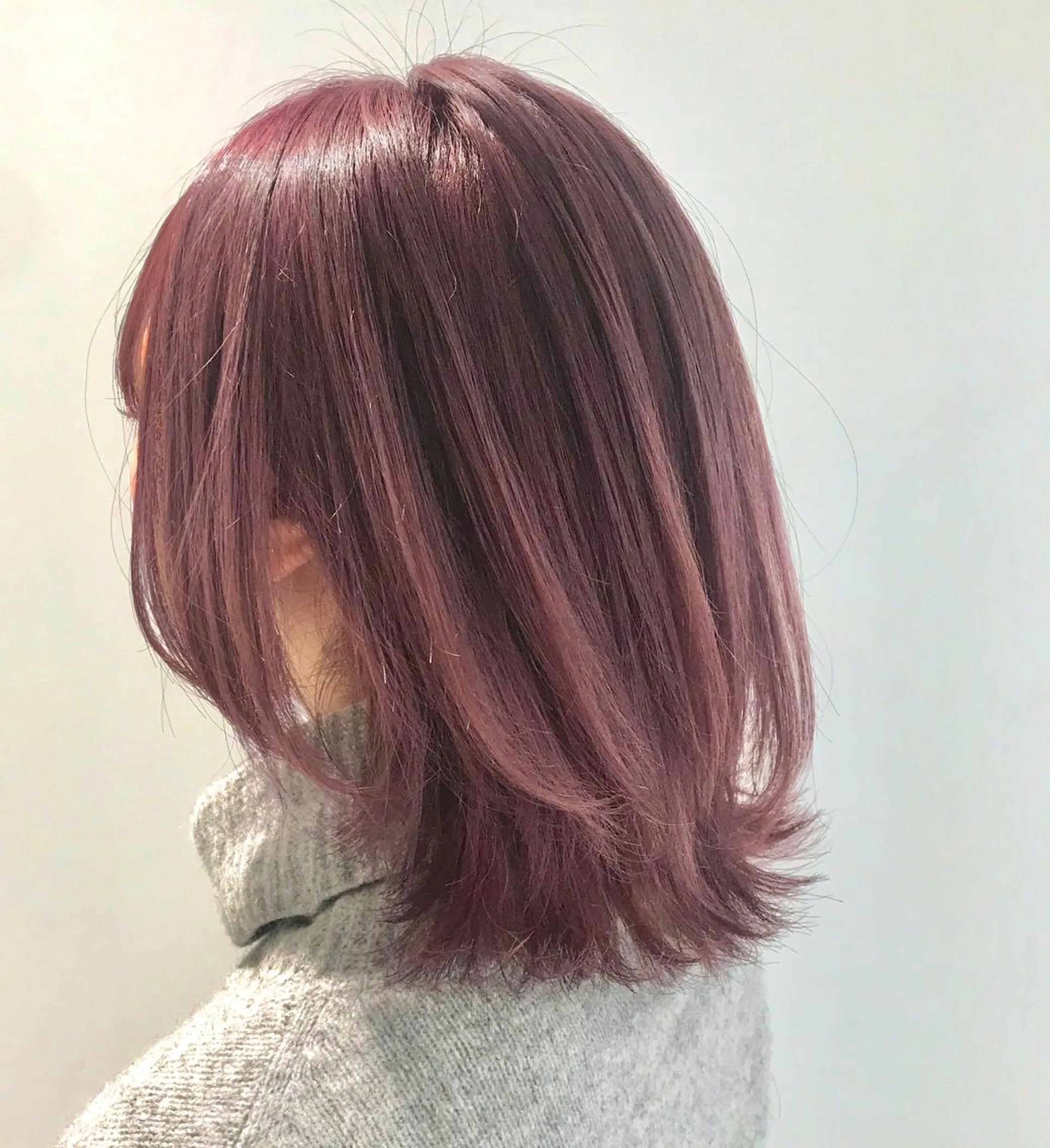 ミディアム パープルカラー One's~beauty&relax~所属・加藤 憂のヘアスタイル