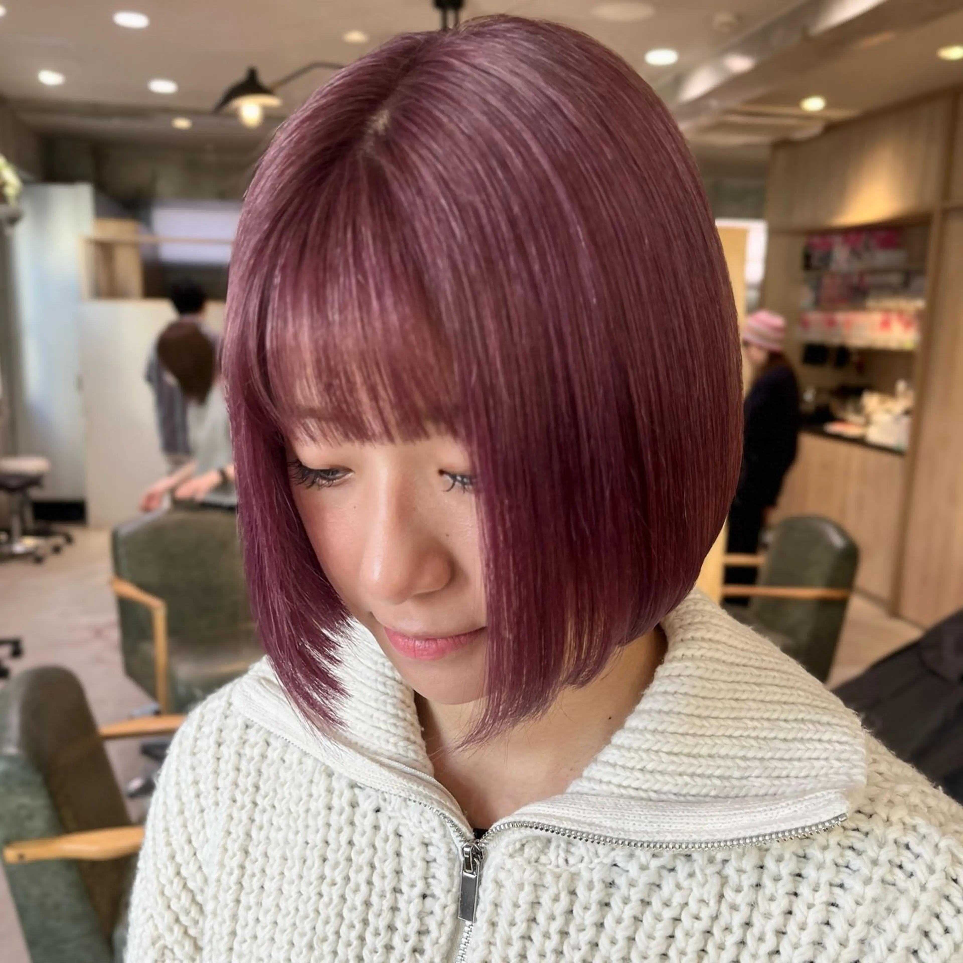 ショート カラー オタク美容師🛍/ 酸性ストレート/艶髪のヘアスタイル