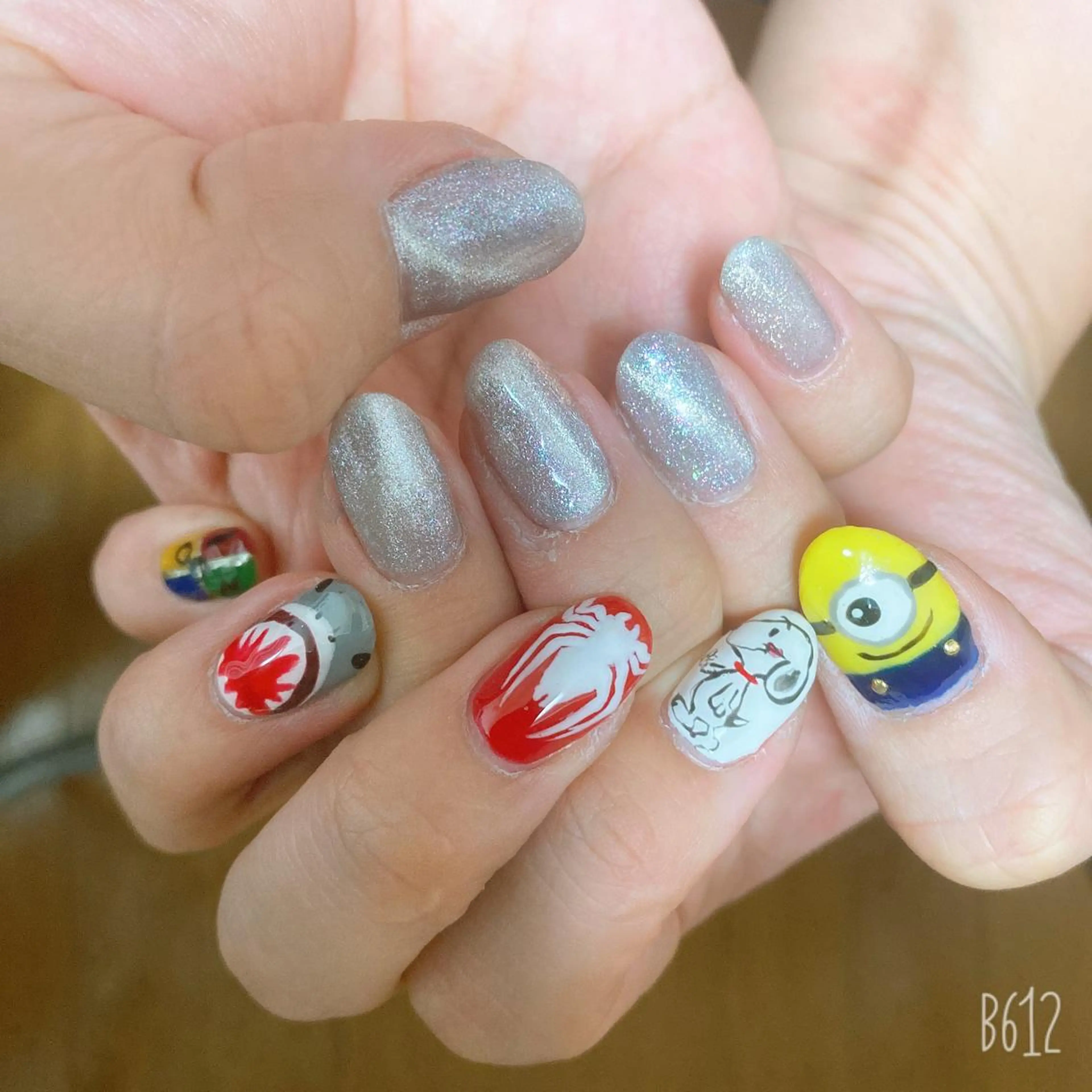 ネイル The Best Beauty受付担当のヘアスタイル