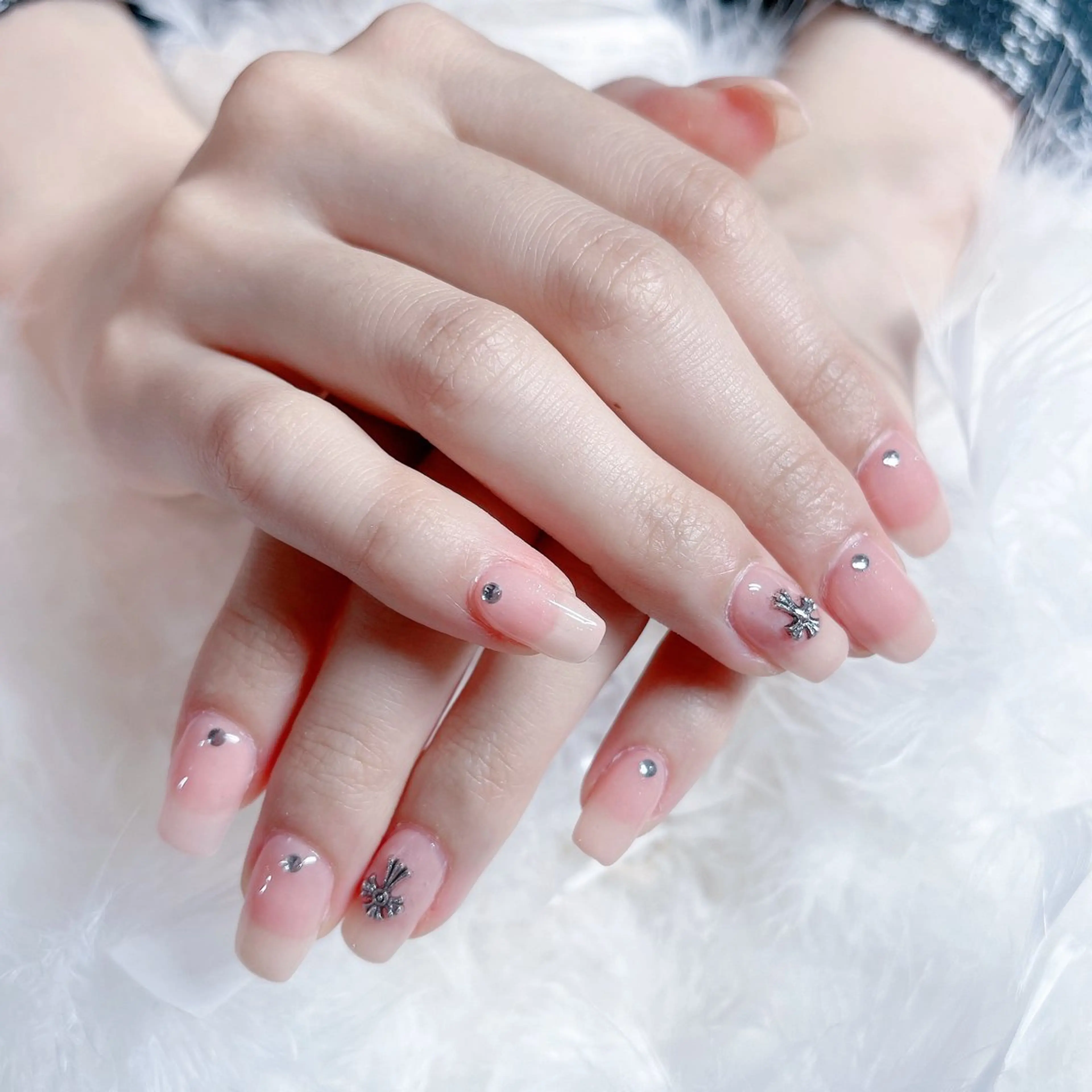 【初回オフ無料🧡ケア込み】ワンホン風持ち込みデザインシンプルやり放題の写真