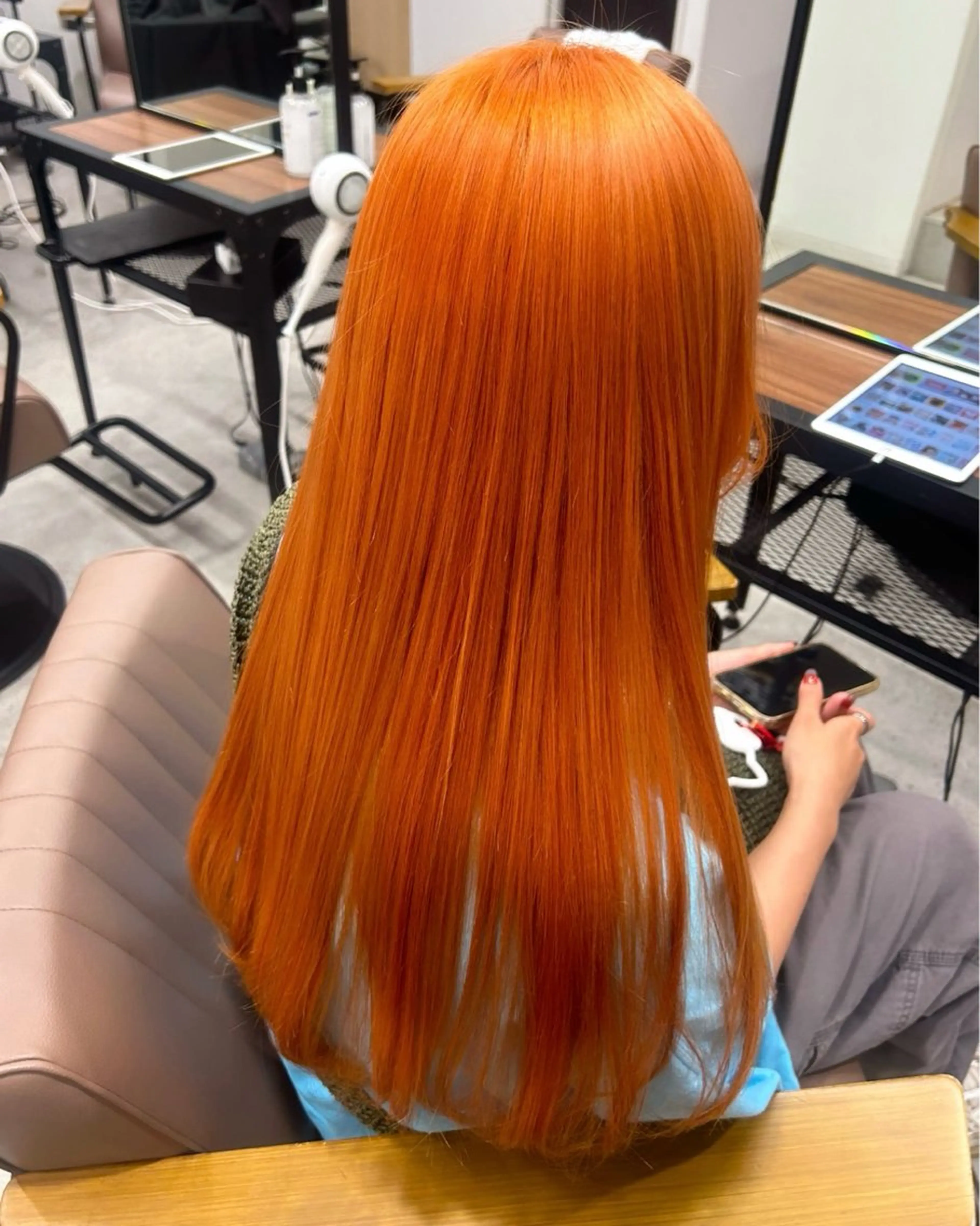 カラー ダブルカラー 高山 アミのヘアスタイル