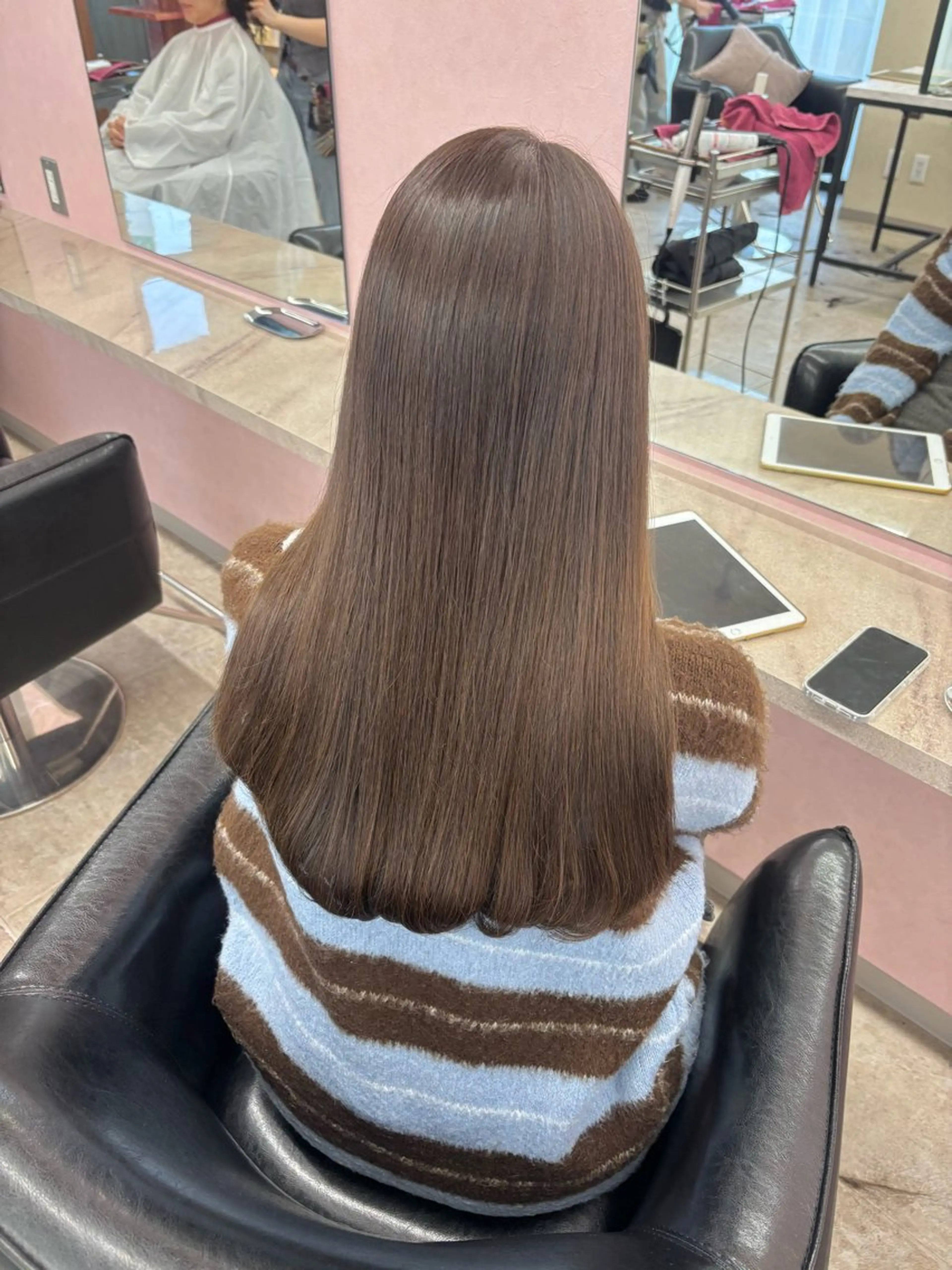 カラー MATTY azusaのヘアスタイル