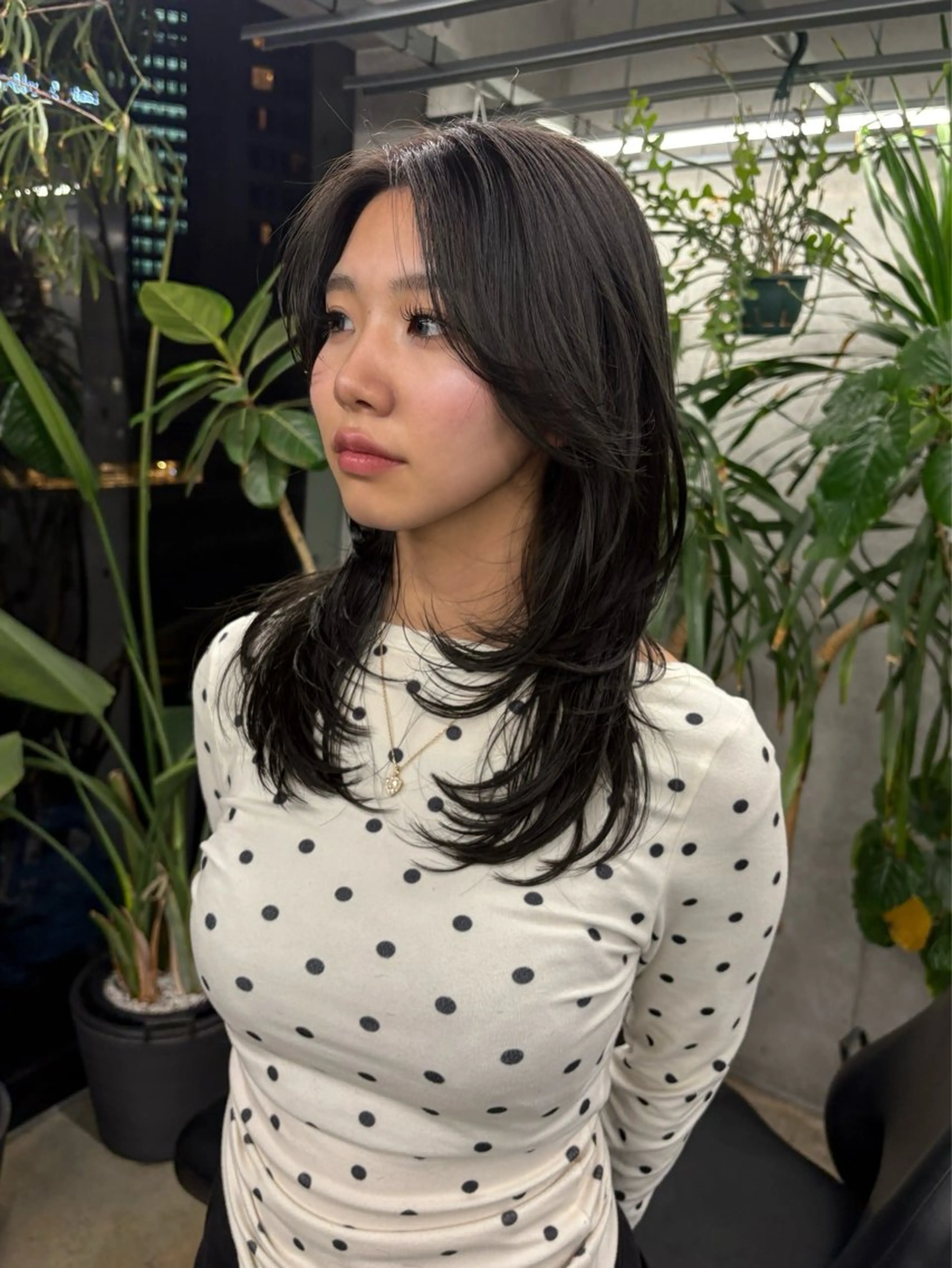 ミディアム フジイ トワのヘアスタイル