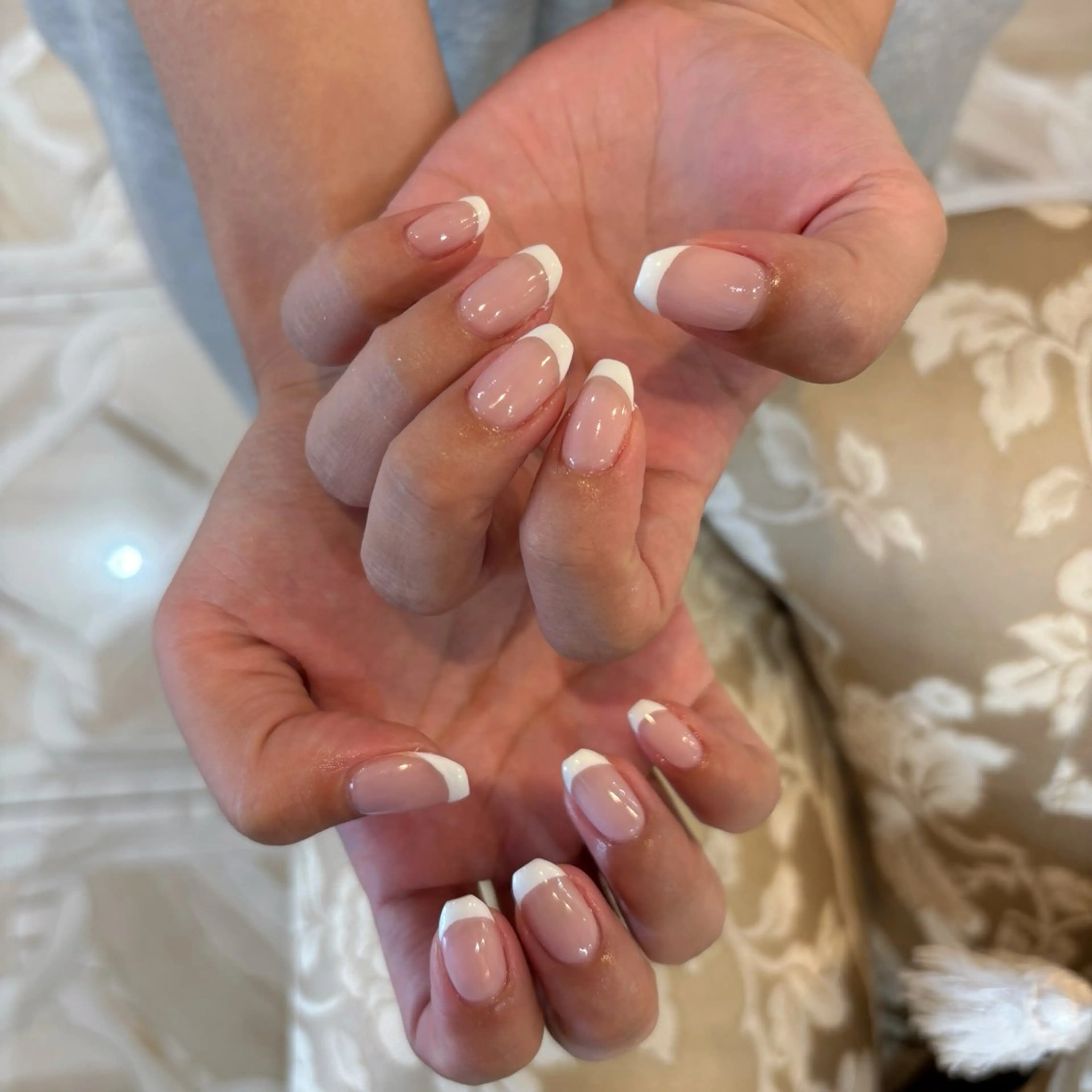 ネイル フレンチネイル シンプルネイル ハンドネイル 東 咲良のネイルデザイン