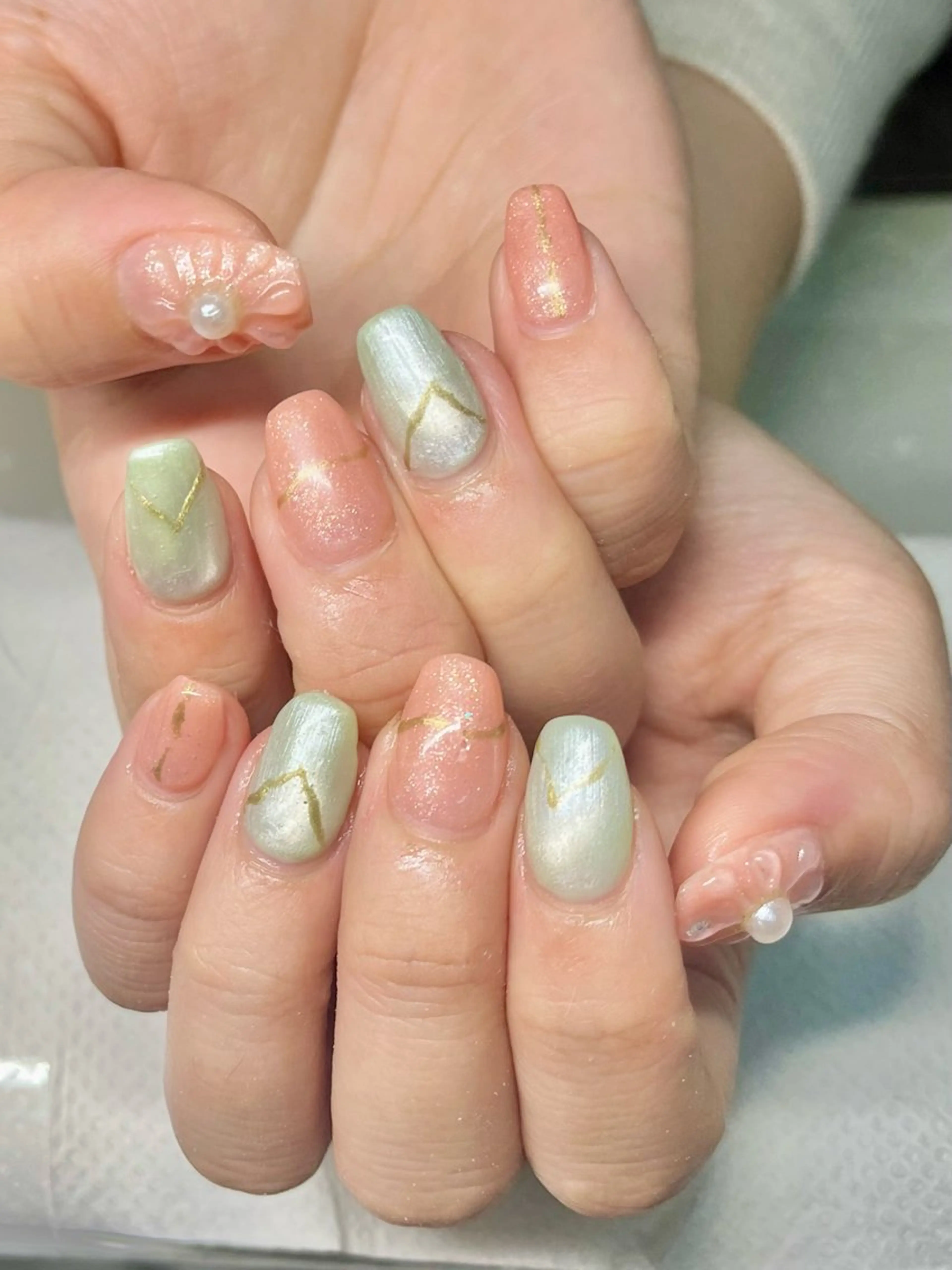 ネイル マグネットネイル 春ネイル 新宿ネイルサロン ジェミディローサ所属・新宿ネイルサロン ジェミディローサのネイルデザイン