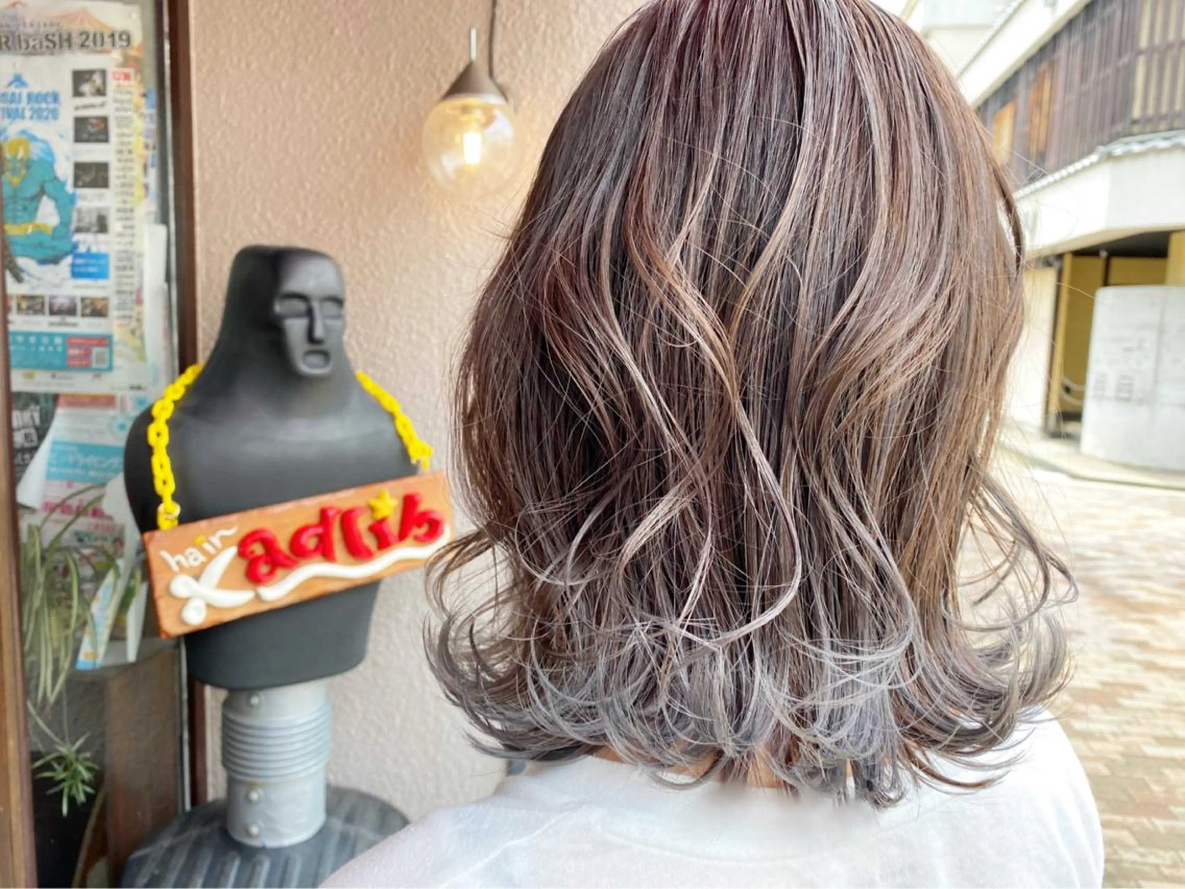 ミディアム カラー バレイヤージュ ハイライトカラー ハイライト レイヤーカット ヘアカラー トリートメント 玉木 育実のヘアスタイル