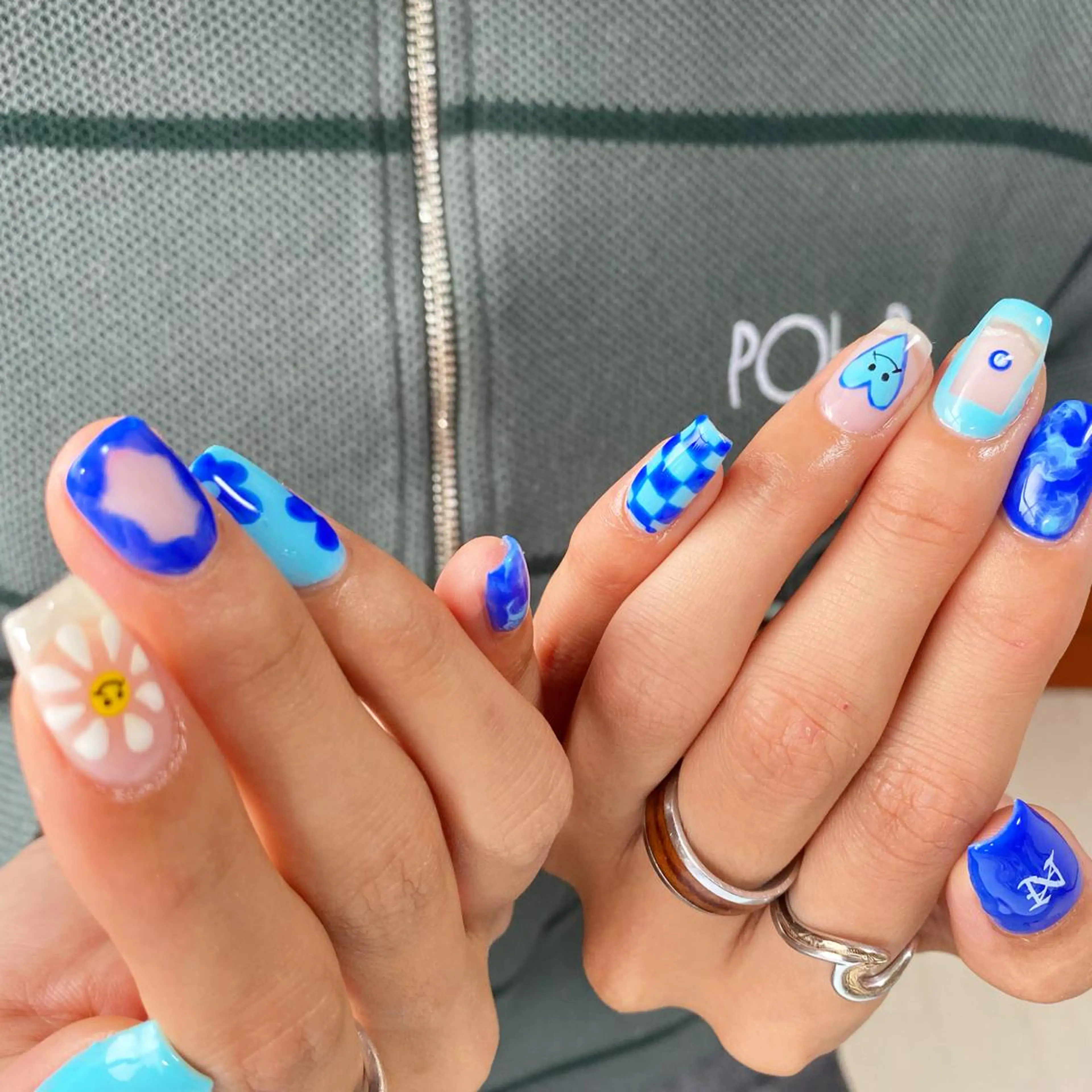 ネイル Laki nailのネイルデザイン