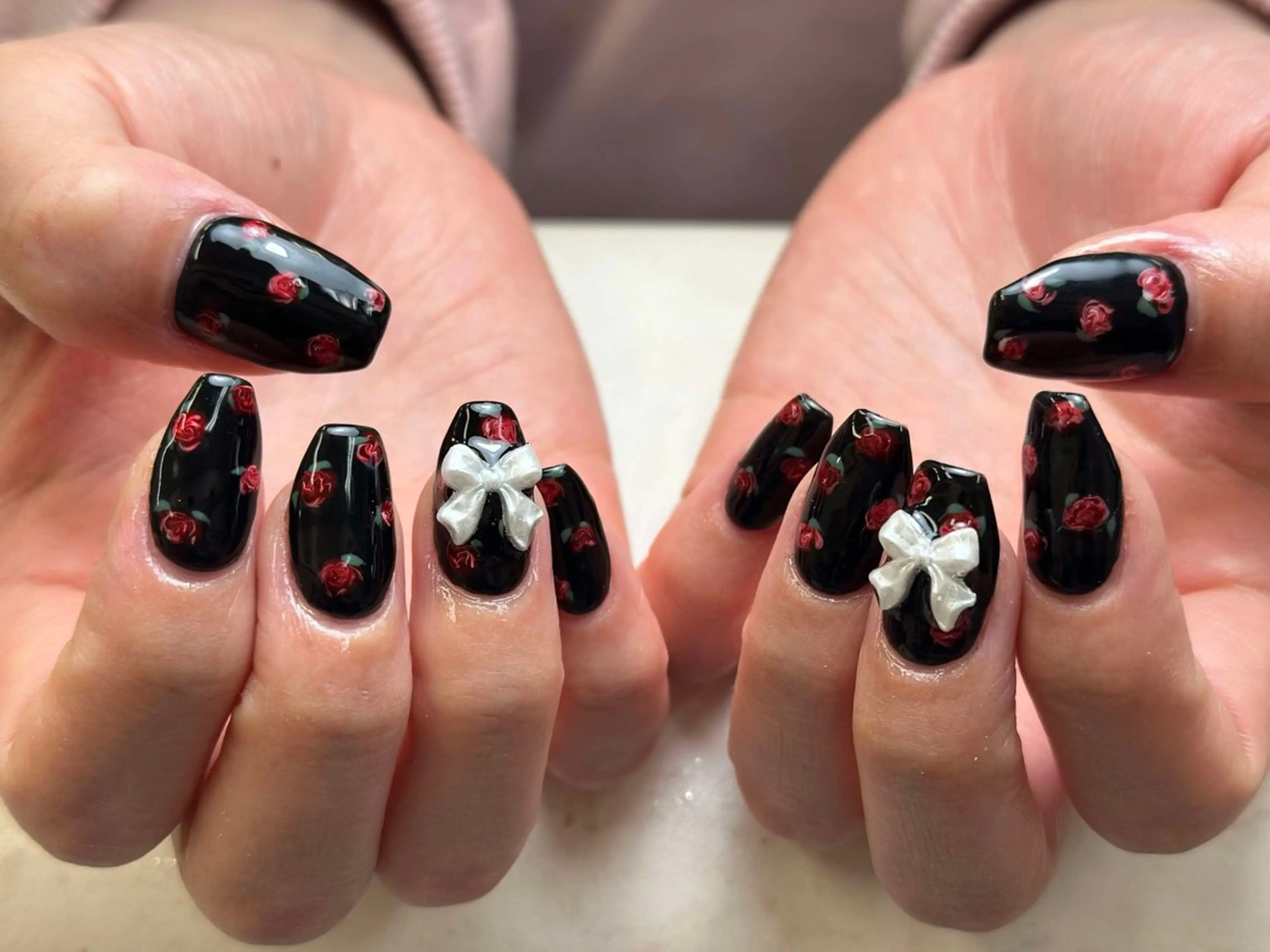 ネイル グラデーション キラキラネイル ワンカラーネイル 冬ネイル Jenn Nail Salonのネイルデザイン