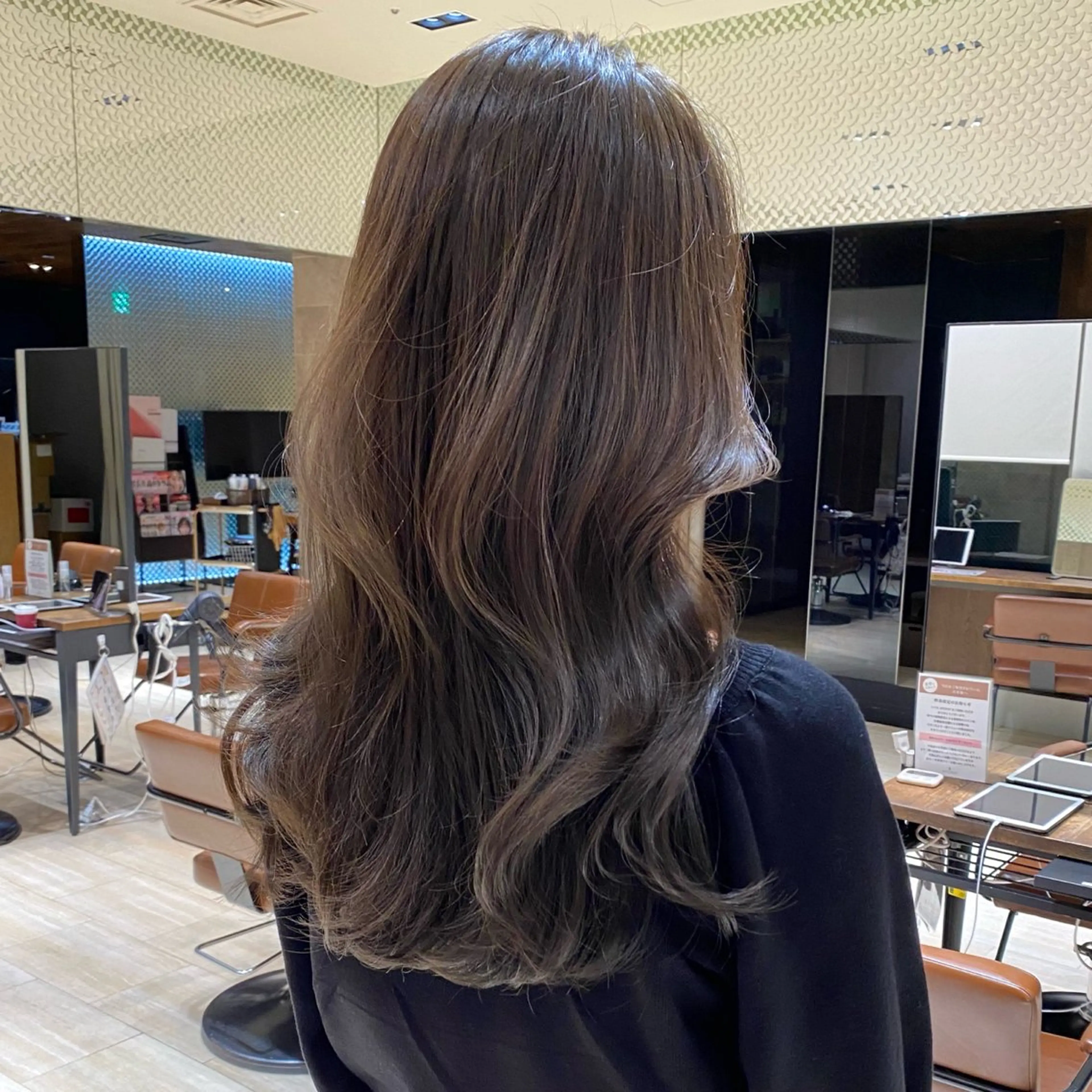 ロング カラー レイヤー/顔周り /透明感🩶高橋大のヘアスタイル