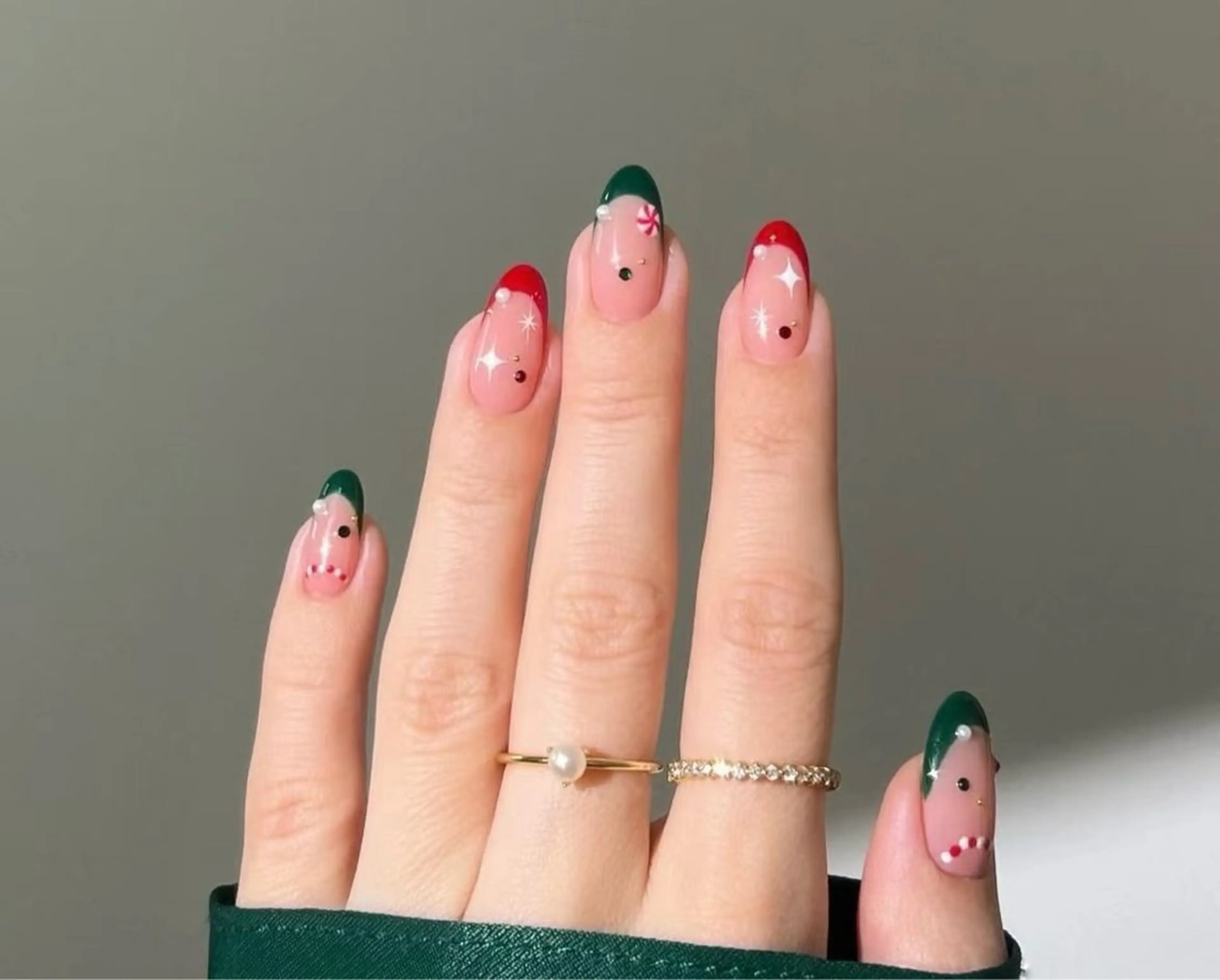 ネイル 長さ出し フットネイル フレンチネイル ジェルネイル ガーリー NYネイルサロン　千葉中央店所属・NYネイルサロン 千葉中央店のネイルデザイン