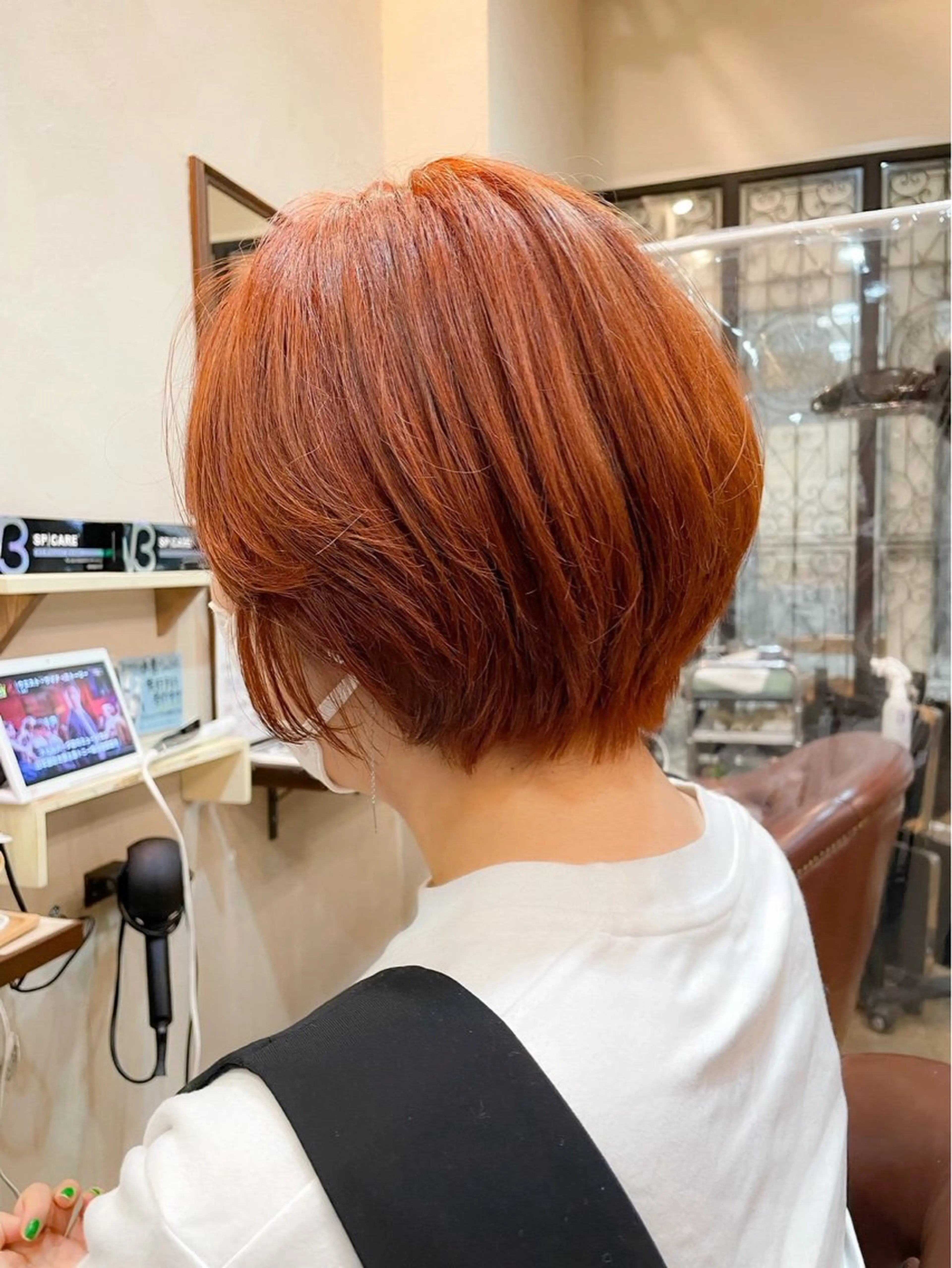 ショート カラー ヘアカラー 川根 彩のヘアスタイル