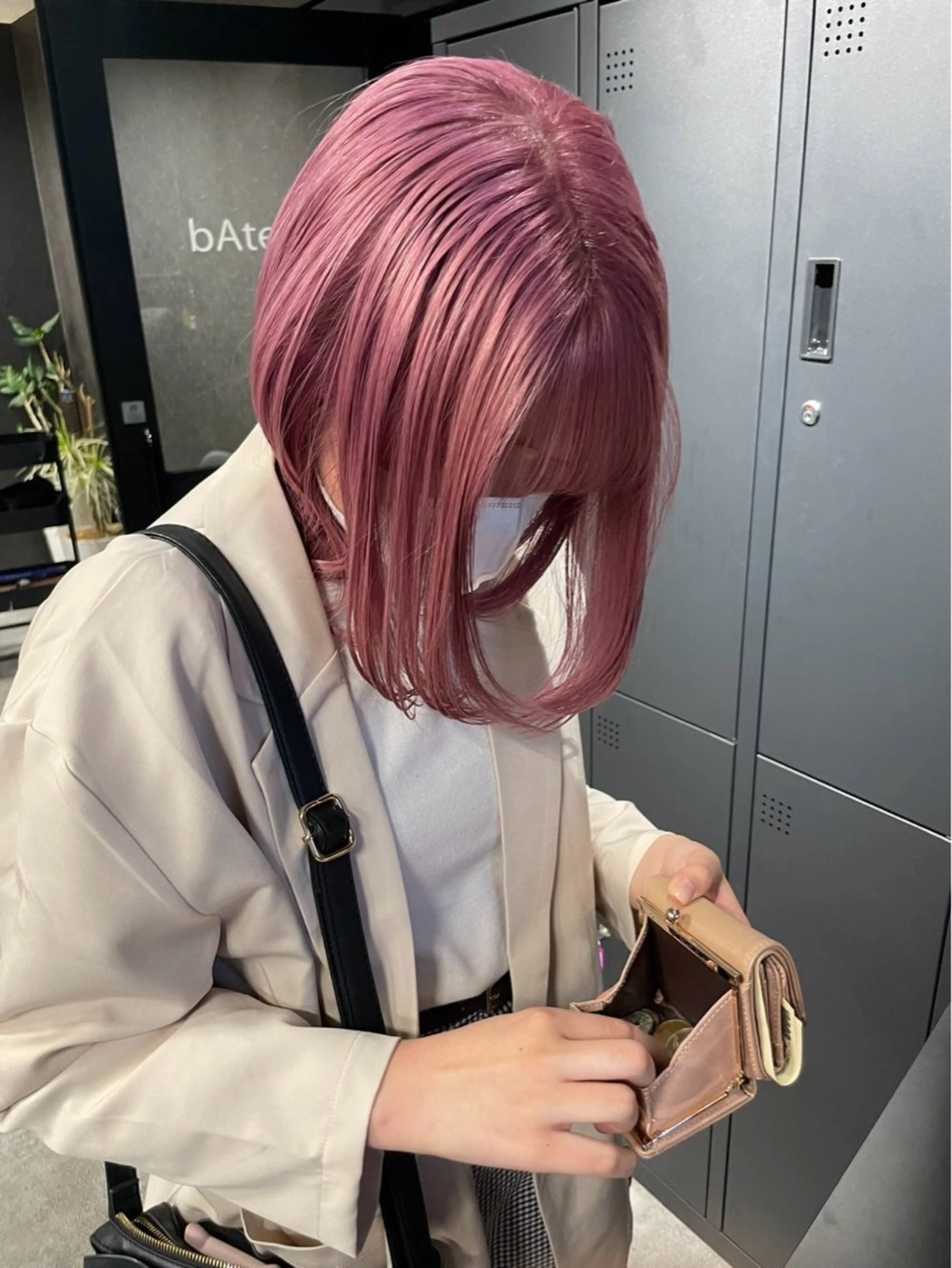 【🎓ミニモ学割🎓】リタッチブリーチ(リタッチ幅2cm以上 +¥100〜 )+onカラーの写真