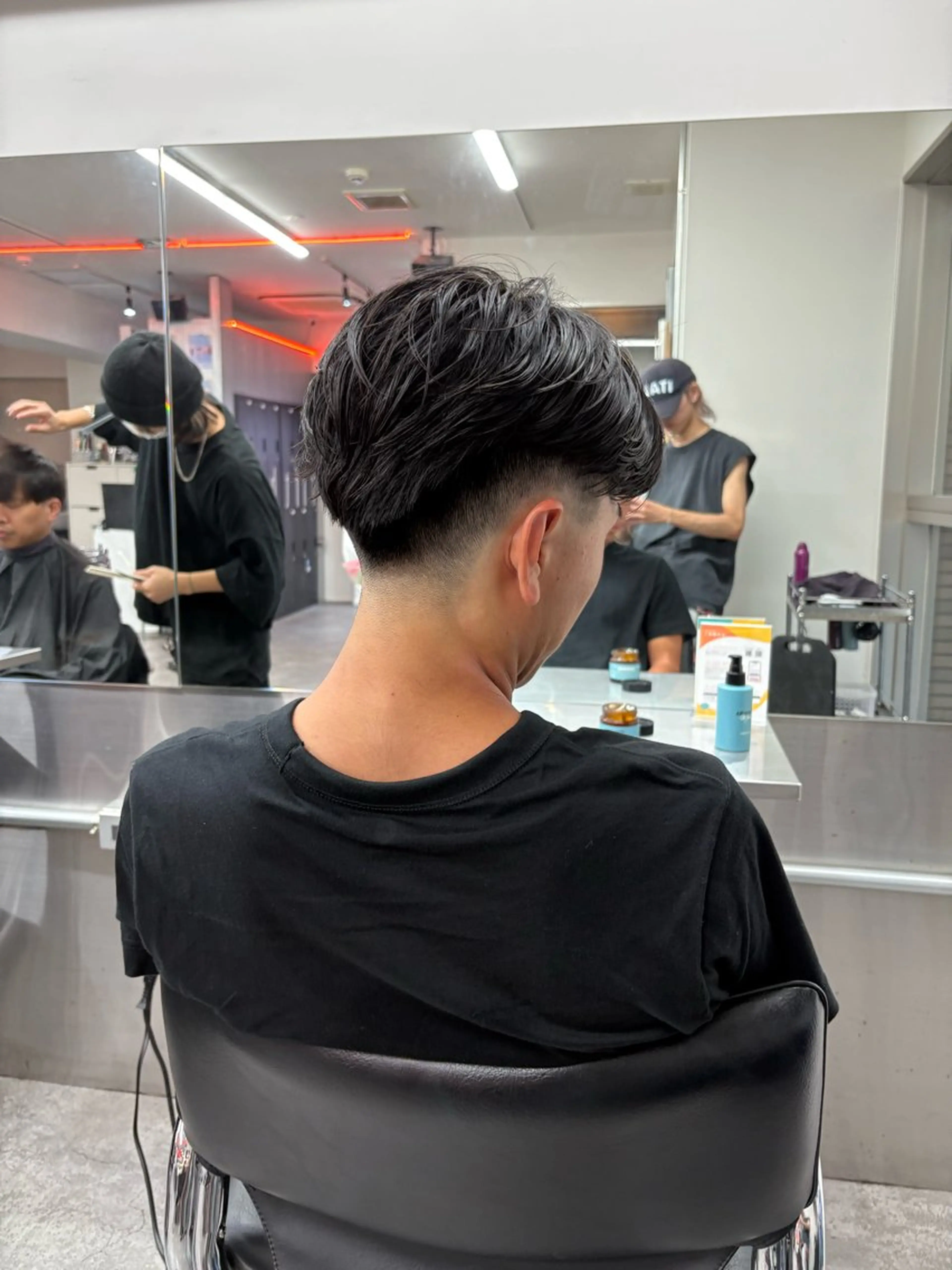 ショート カラー パーマ メンズ メンズパーマ特化 🔥韓国ヘア職人🔥のヘアスタイル