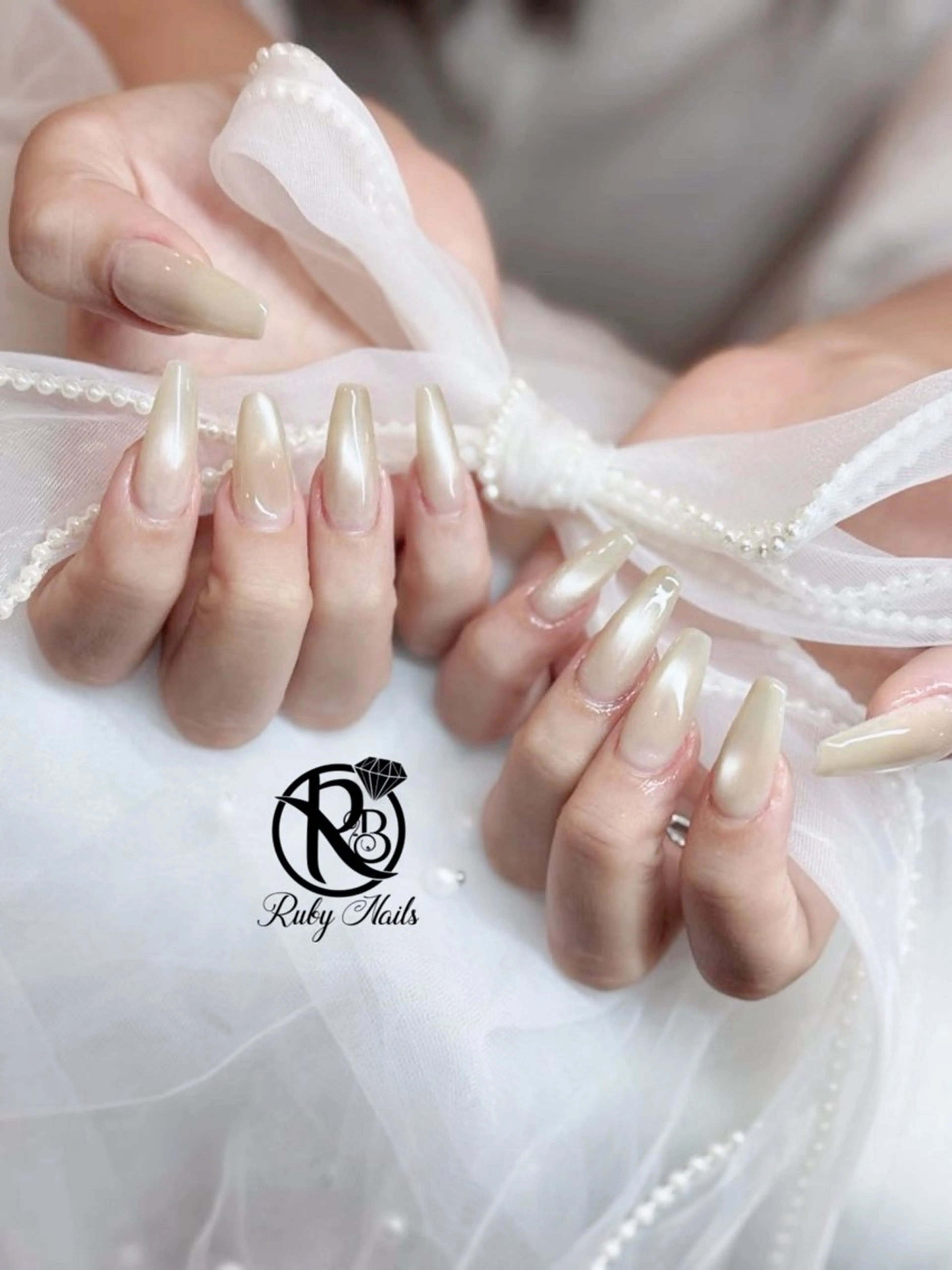 ネイル グラデーション キラキラネイル 韓国ネイル マグネットネイル ニュアンスネイル ハンドネイル RUBY Nail 日暮里店のネイルデザイン