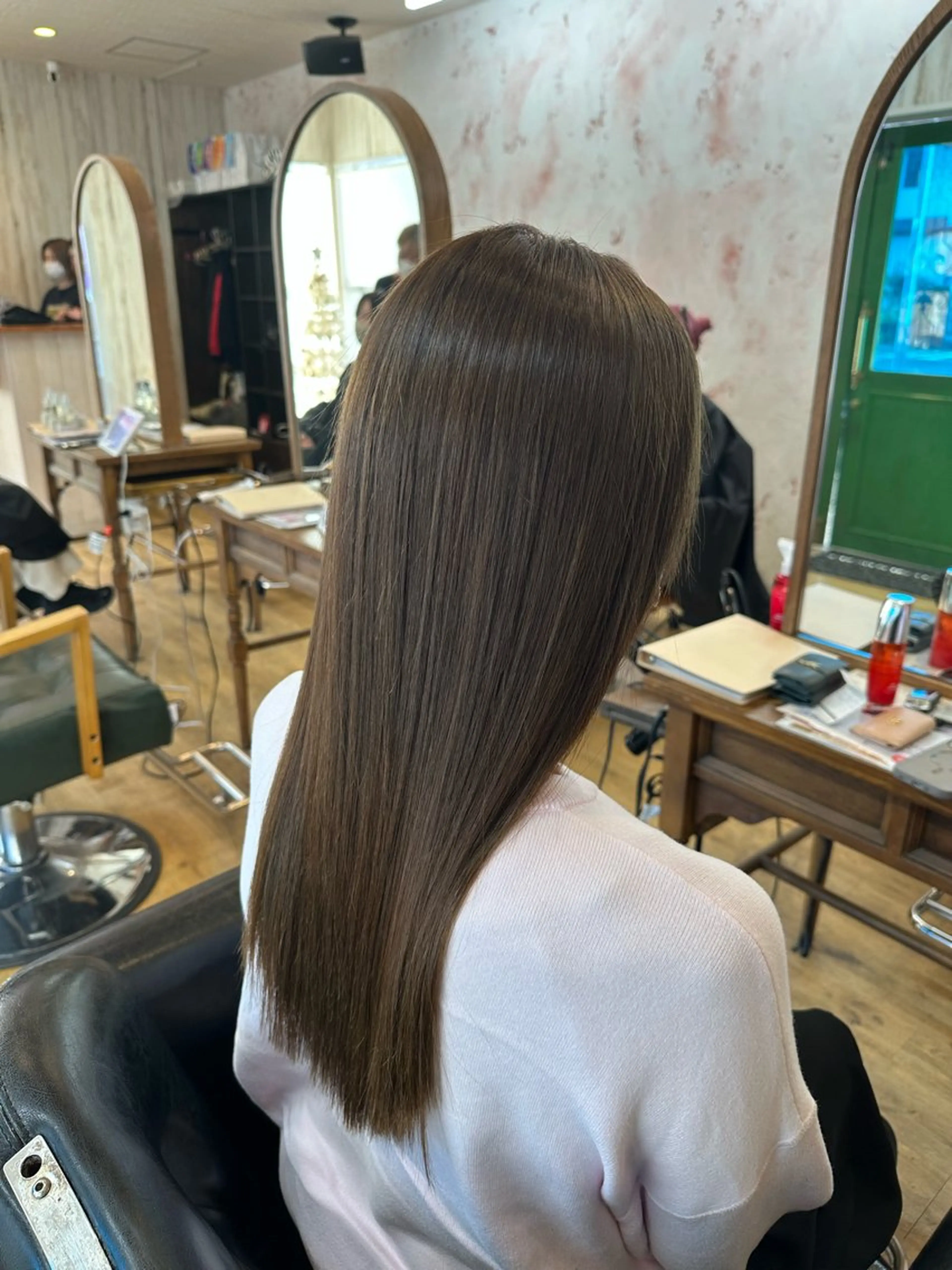 ロング カラー 縮毛矯正 トリートメント 荻野 翔太朗のヘアスタイル