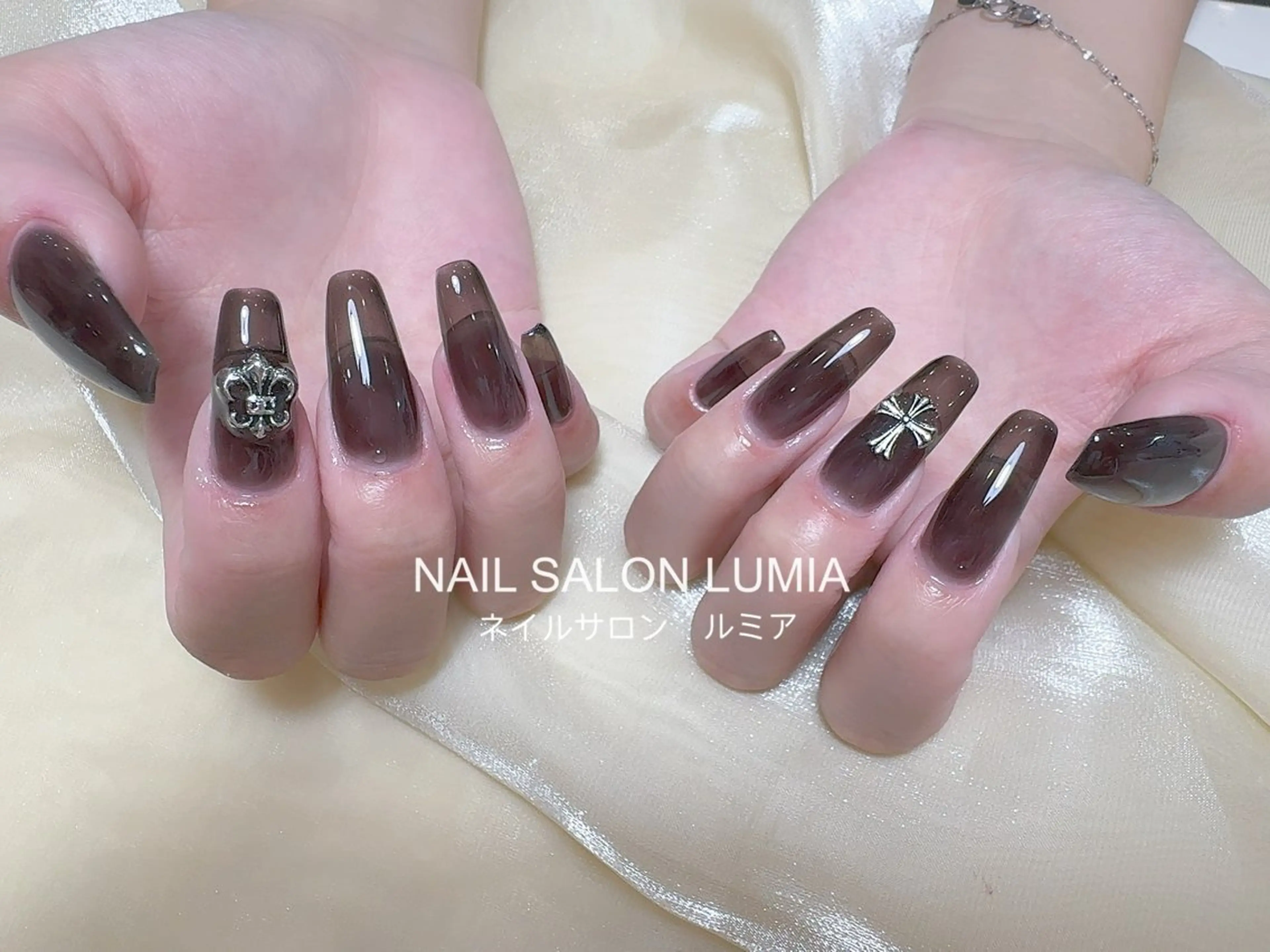 ネイル ハンドネイル ネイルサロン ルミア Lumia 店長のネイルデザイン