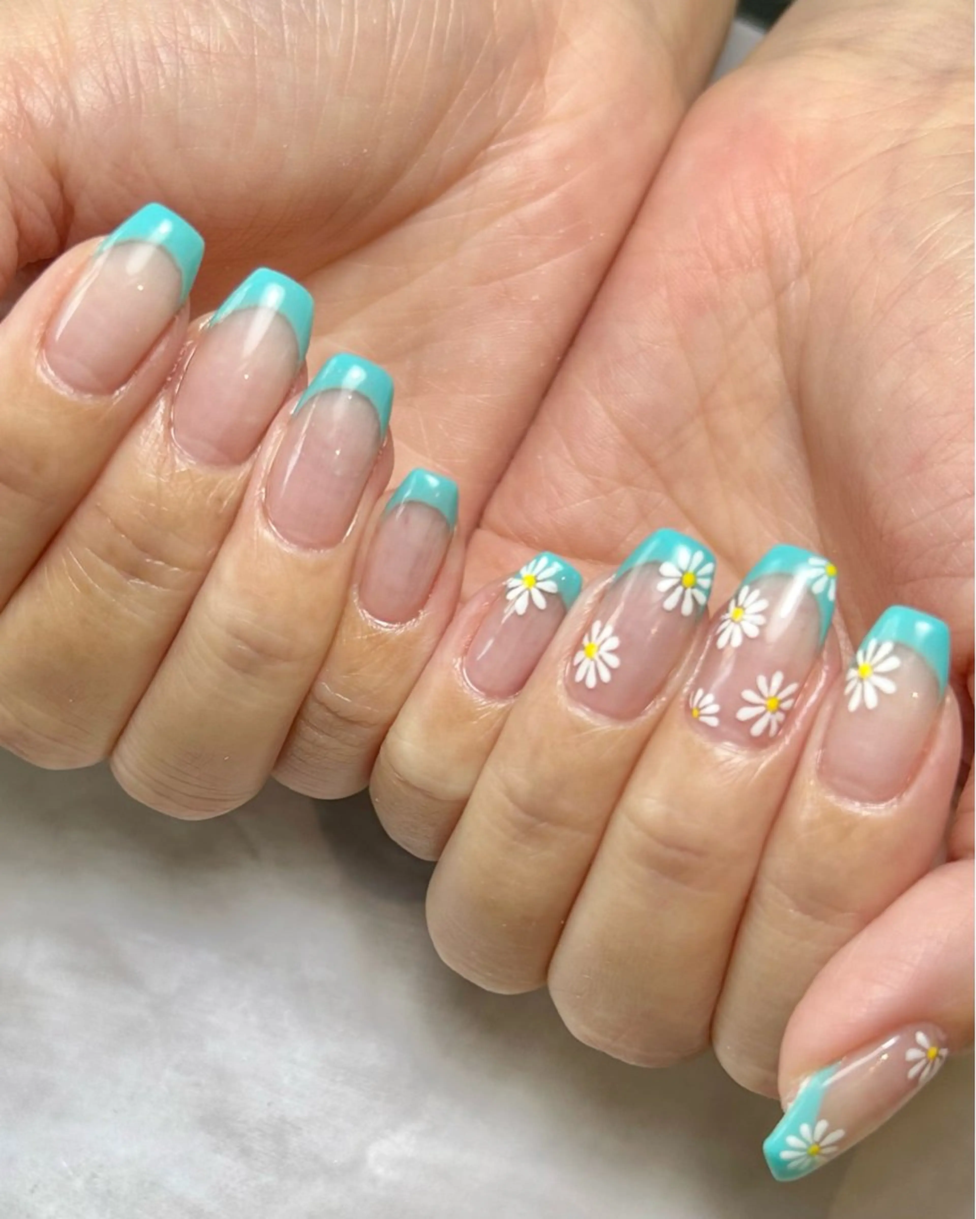 ネイル フレンチネイル 水色 持ち込み ハンドネイル Reflection marikoのネイルデザイン