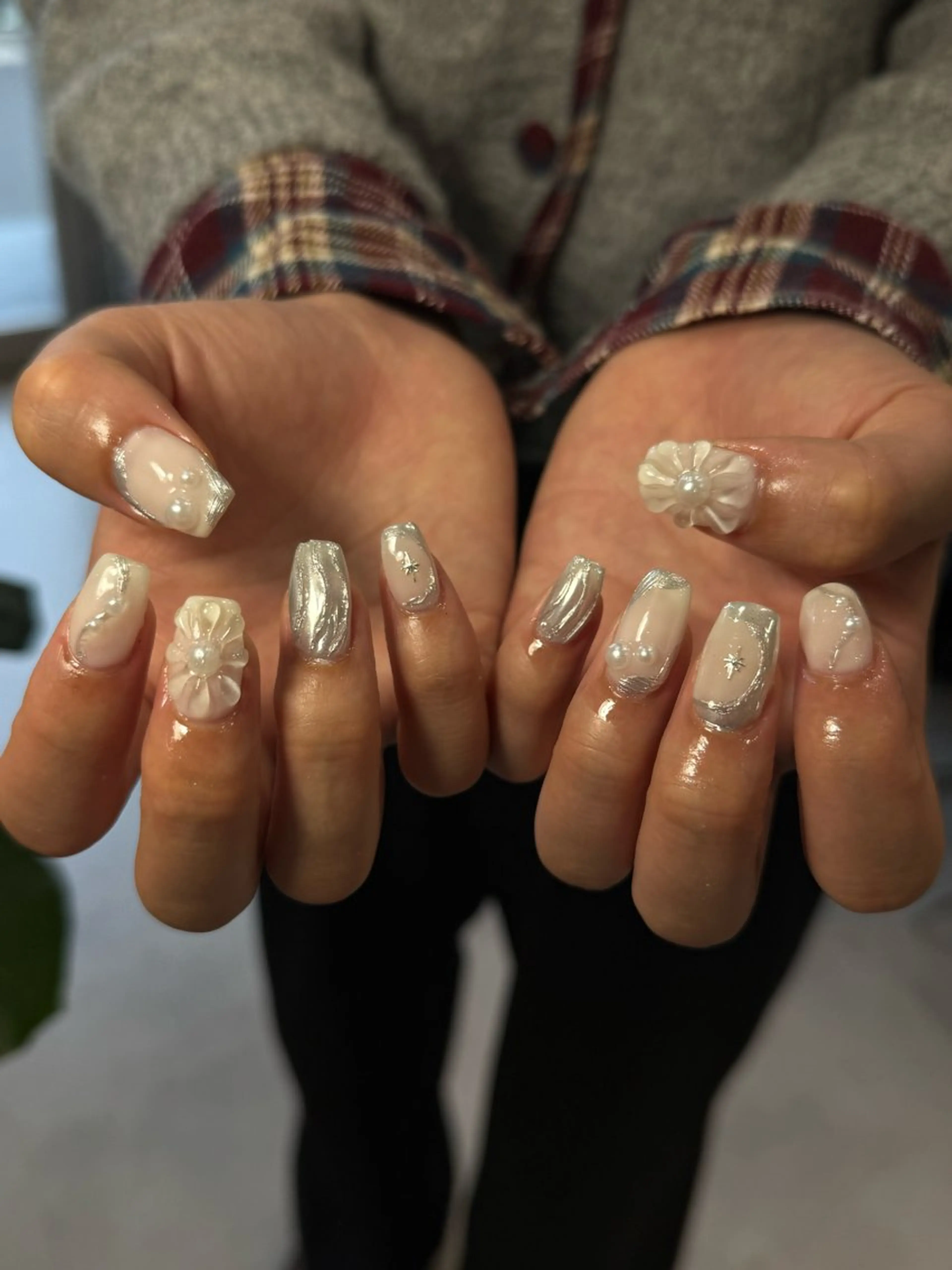 ネイル neouv所属・NEOUV_ mikuのネイルデザイン