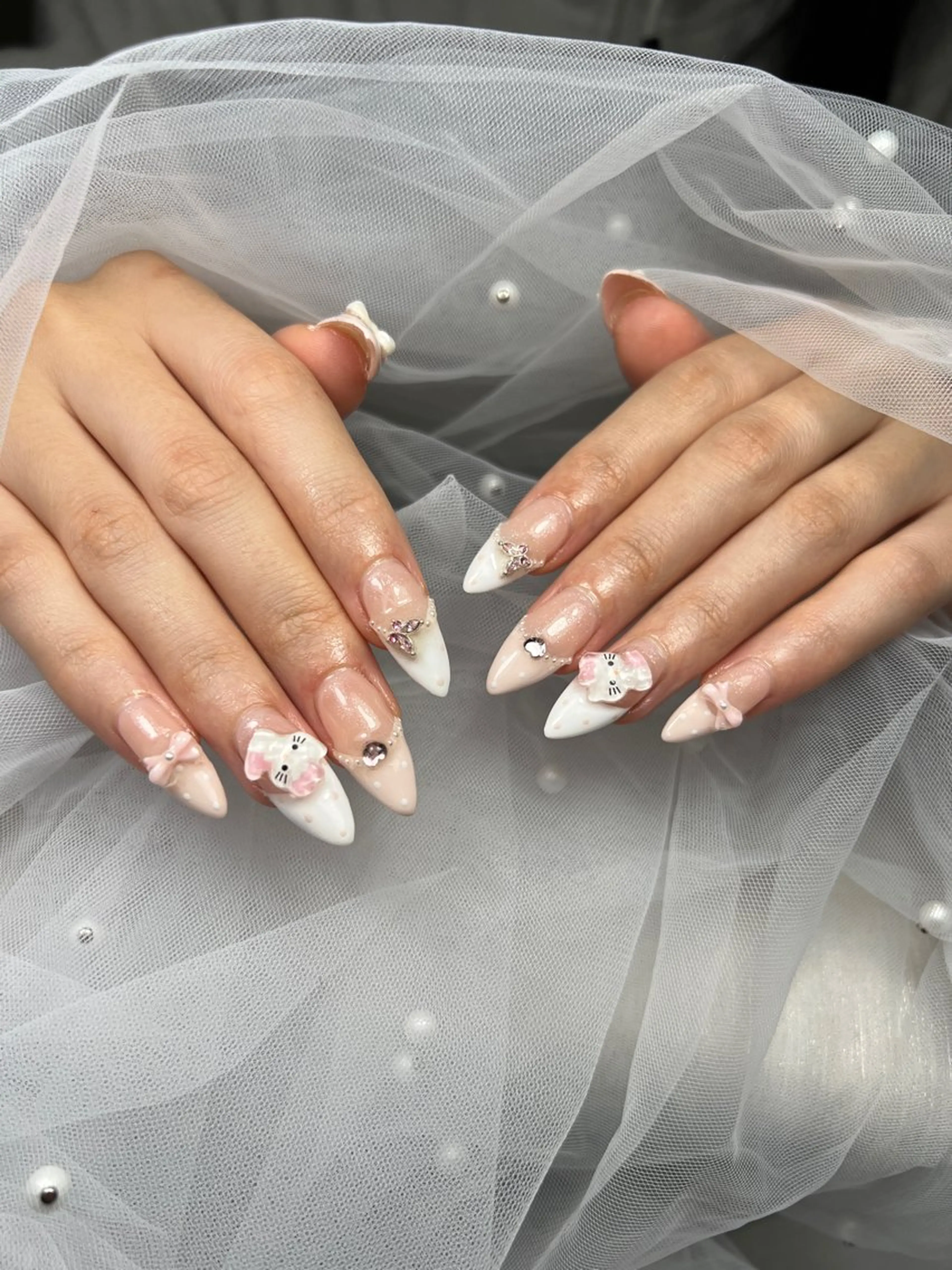 ネイル アートネイル オーロラネイル チークネイル 長さ出し フットネイル ハンドネイル フットネイル ハンドケア Noiranail_ studio川越西口のネイルデザイン