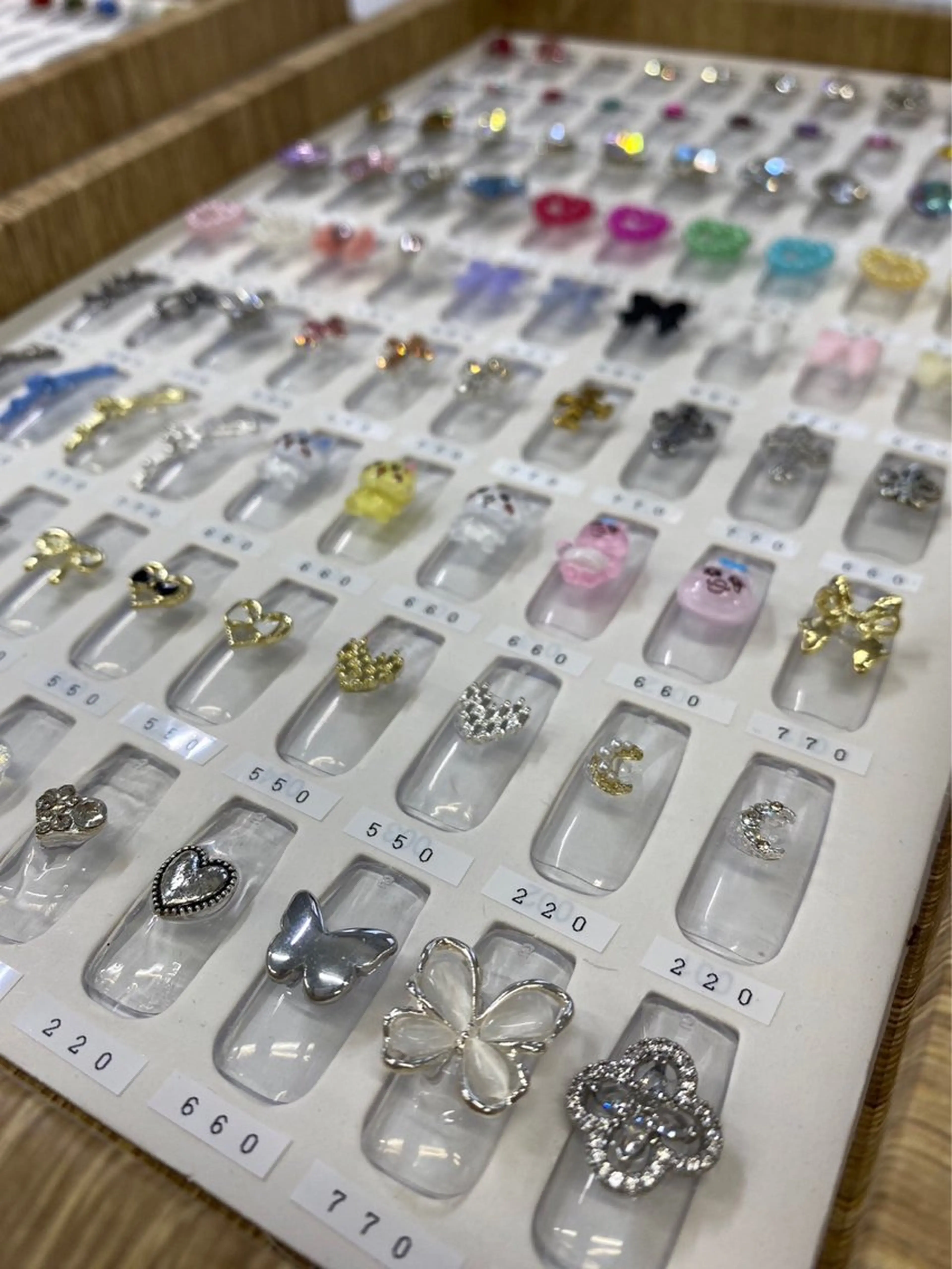 ネイル ハンドネイル momo 京橋のネイルデザイン