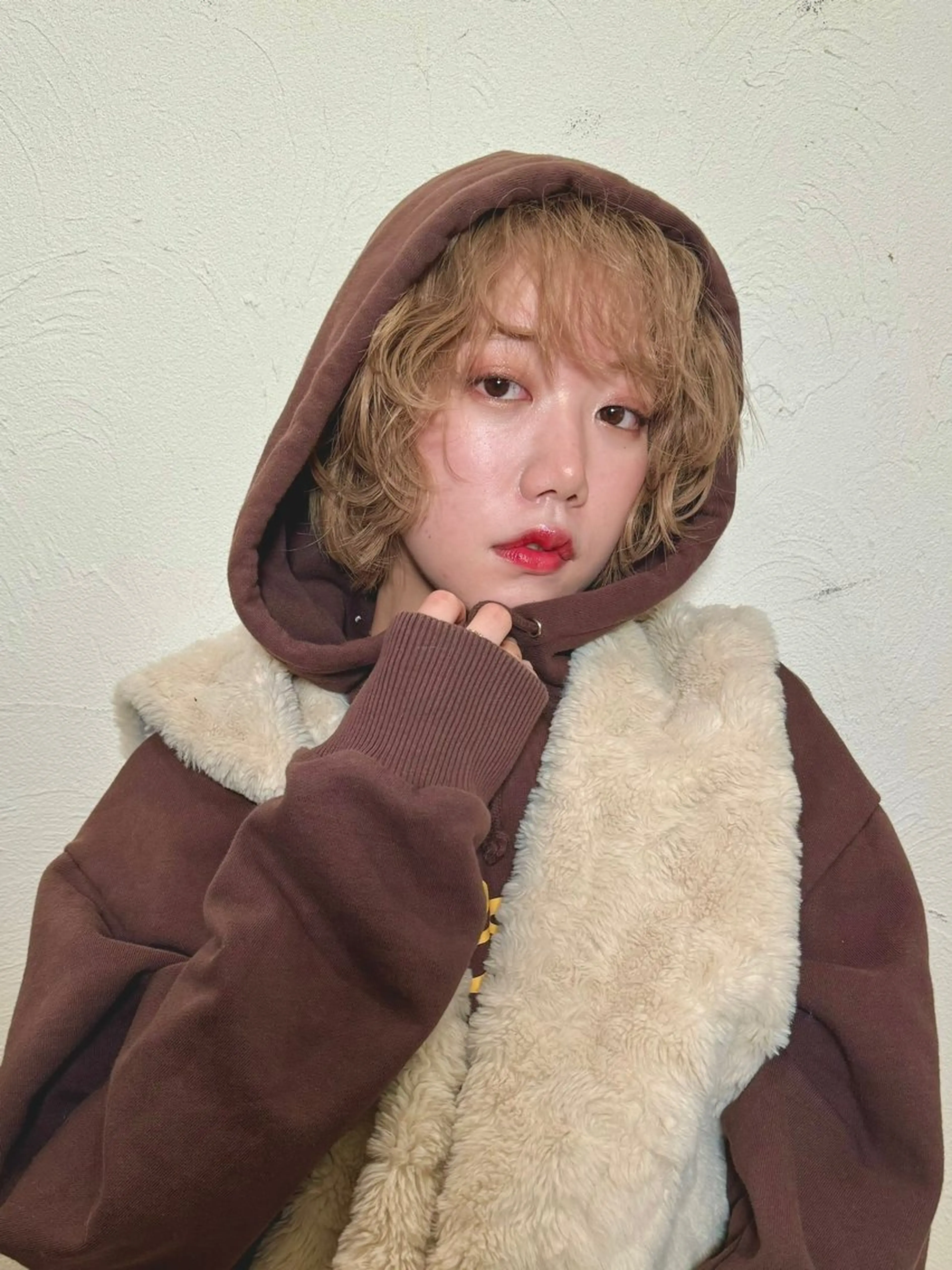 ショート カラー 垢抜け/レイヤー/ ハイトーン/アスナのヘアスタイル