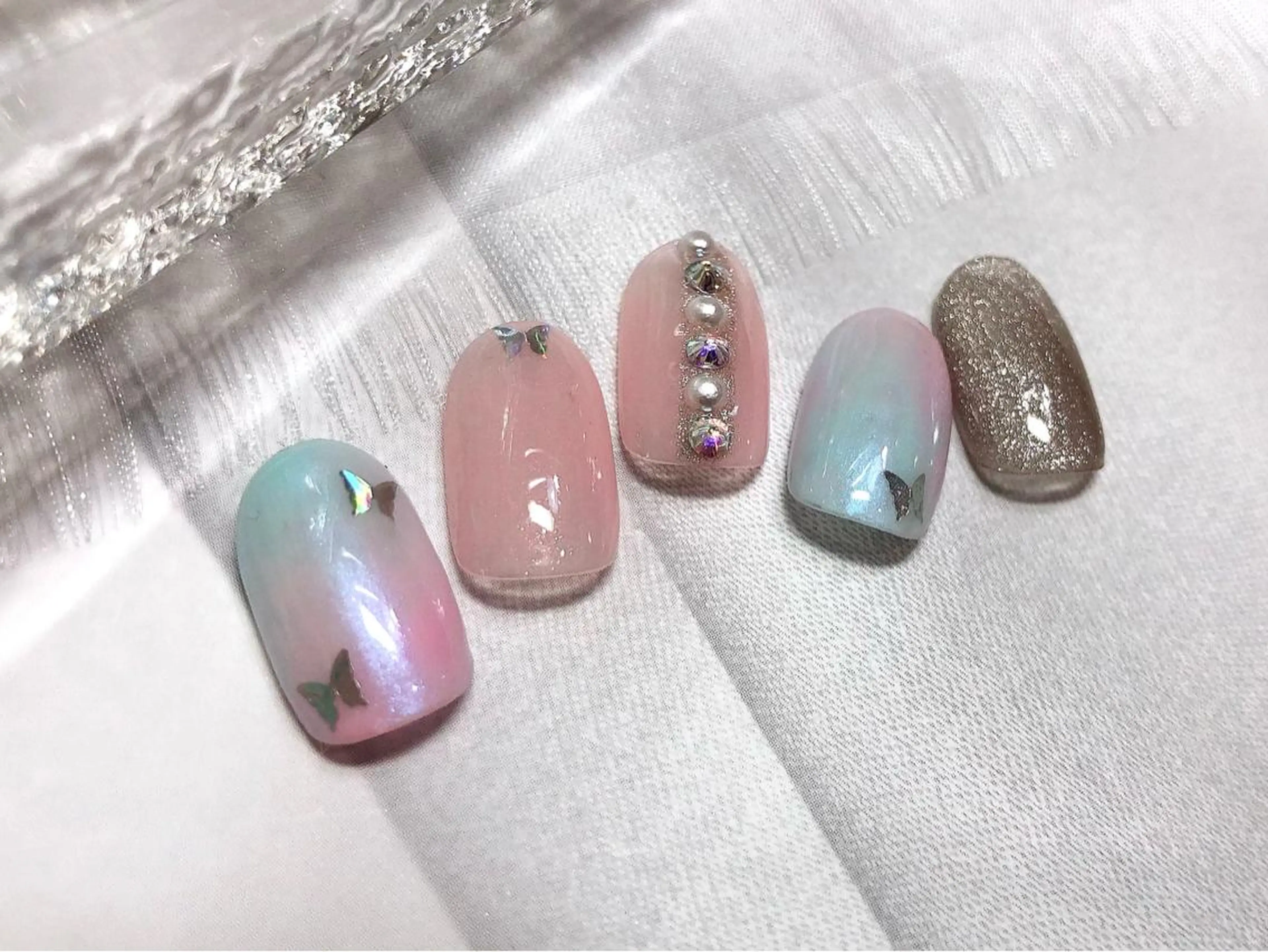 ネイル マグネットネイル ニュアンスネイル 梅津 郁美のネイルデザイン