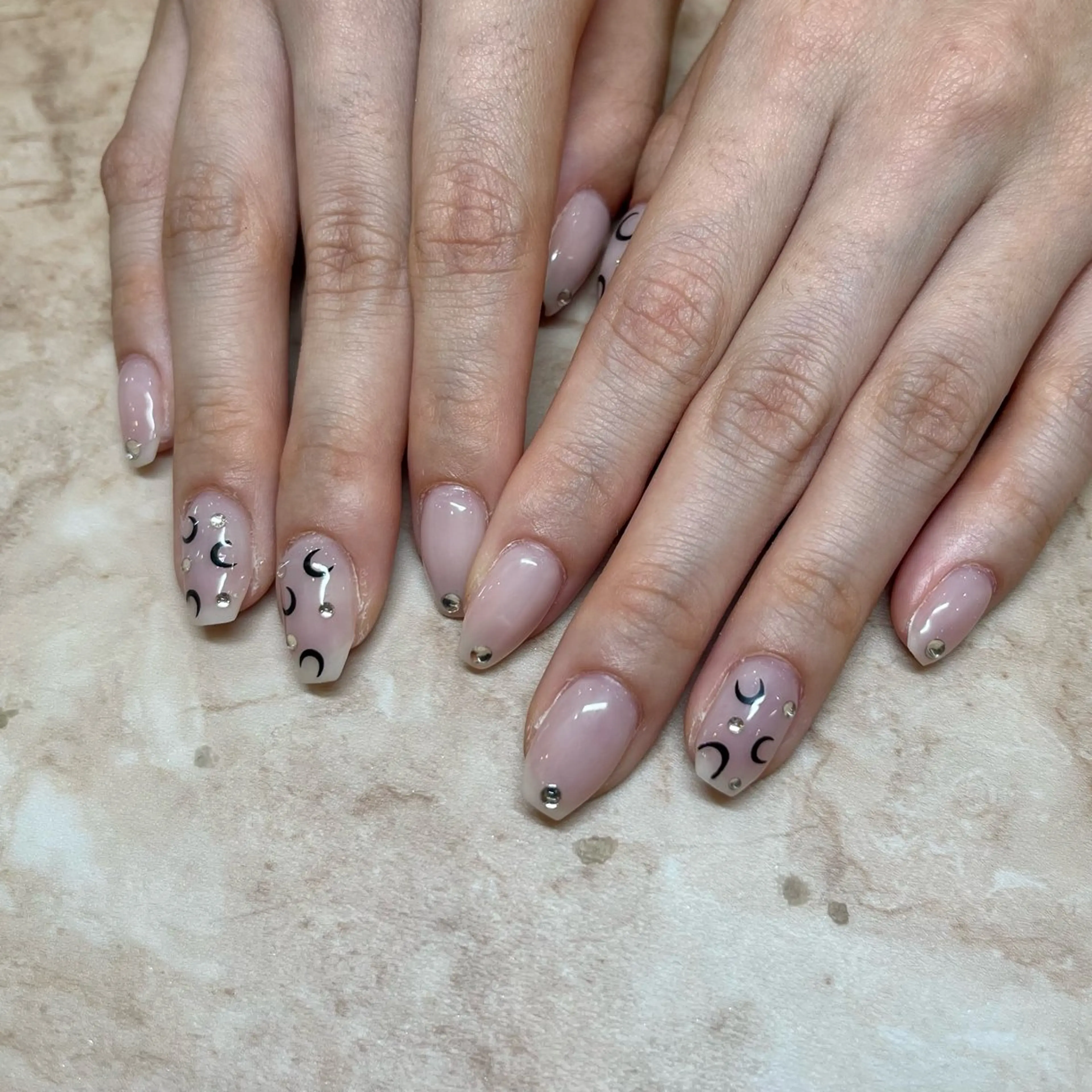 ネイル UnFLAIR KASUMIのネイルデザイン