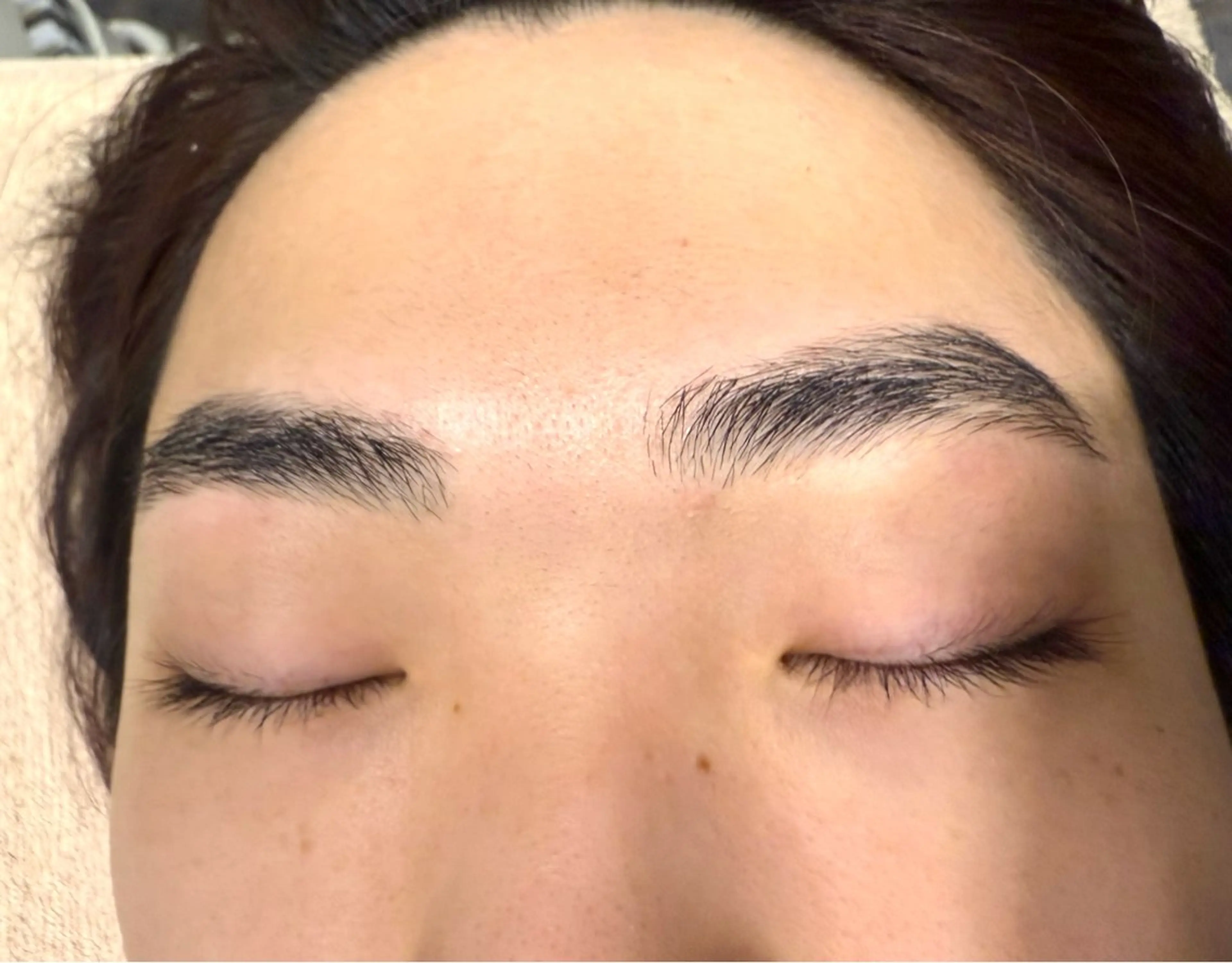 【男性にも人気👍】眉毛ワックス+間引き(メイク無し)の写真