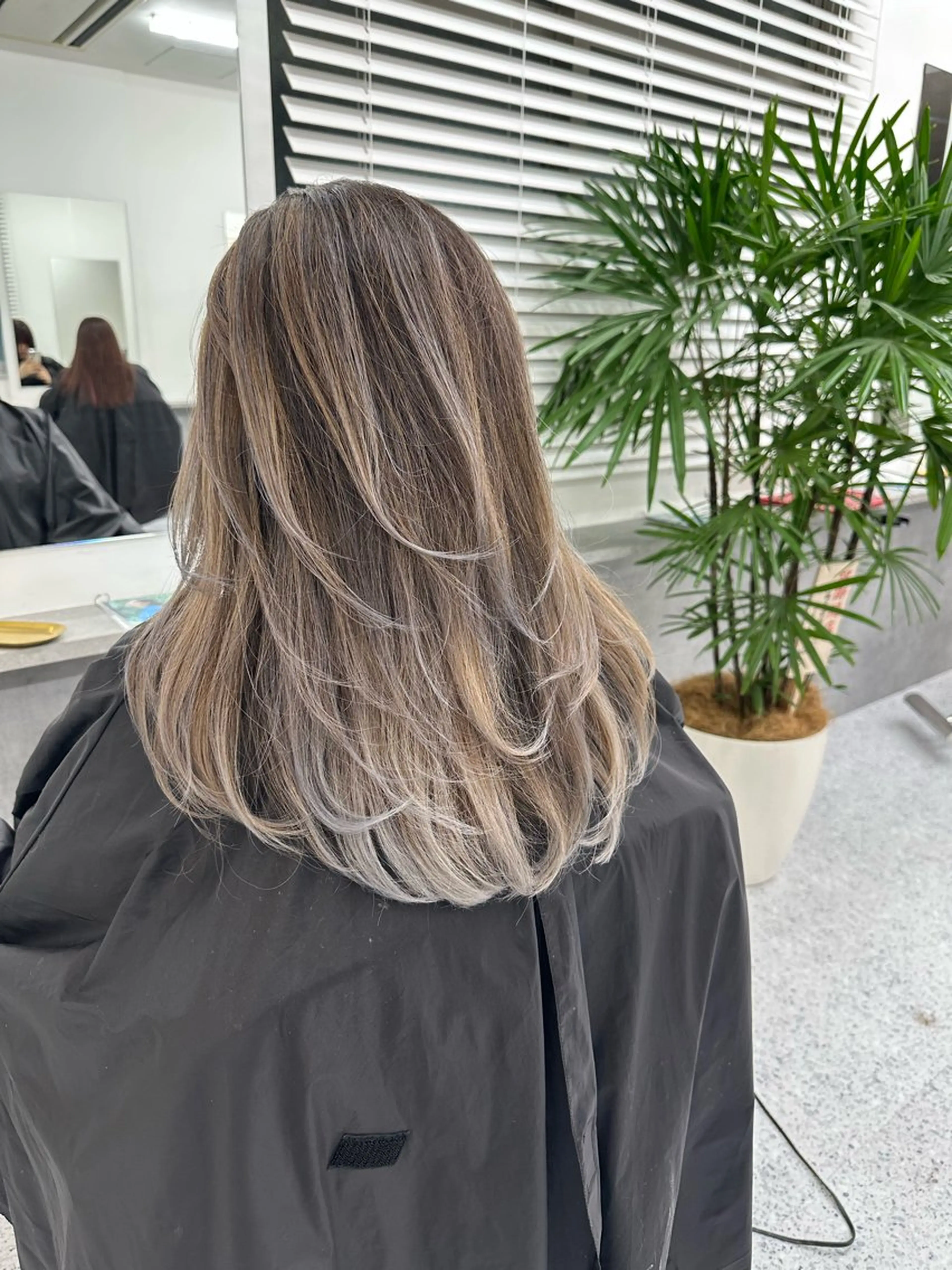 ロング カラー ヘアアレンジ カット ヘアカラー トリートメント 久米 治仁のヘアスタイル