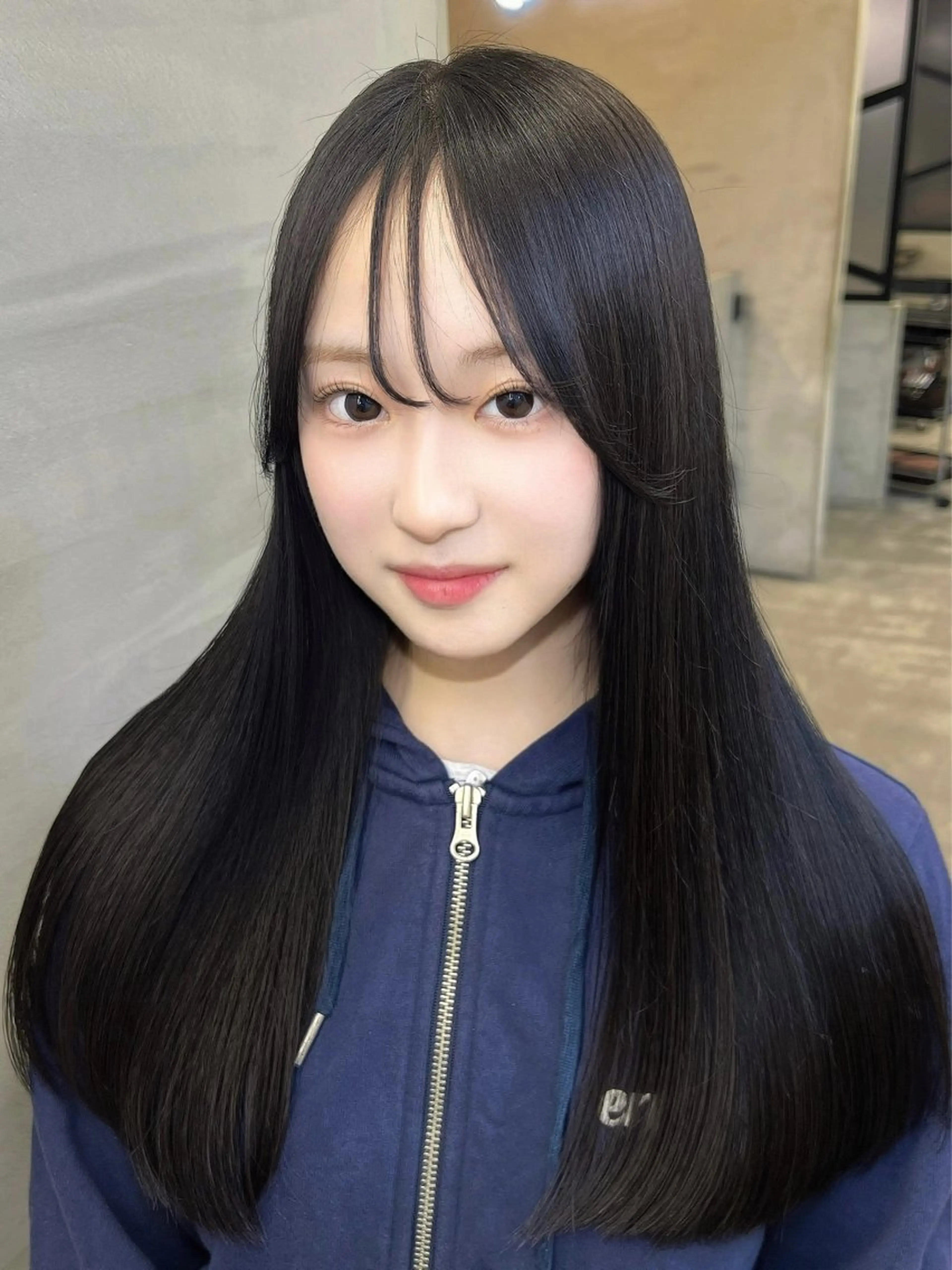 ロング カラー ブラウンカラー カット ヘアカラー トリートメント 艶髪/艶カラー/韓国 髪質改善/縮毛矯正のヘアスタイル