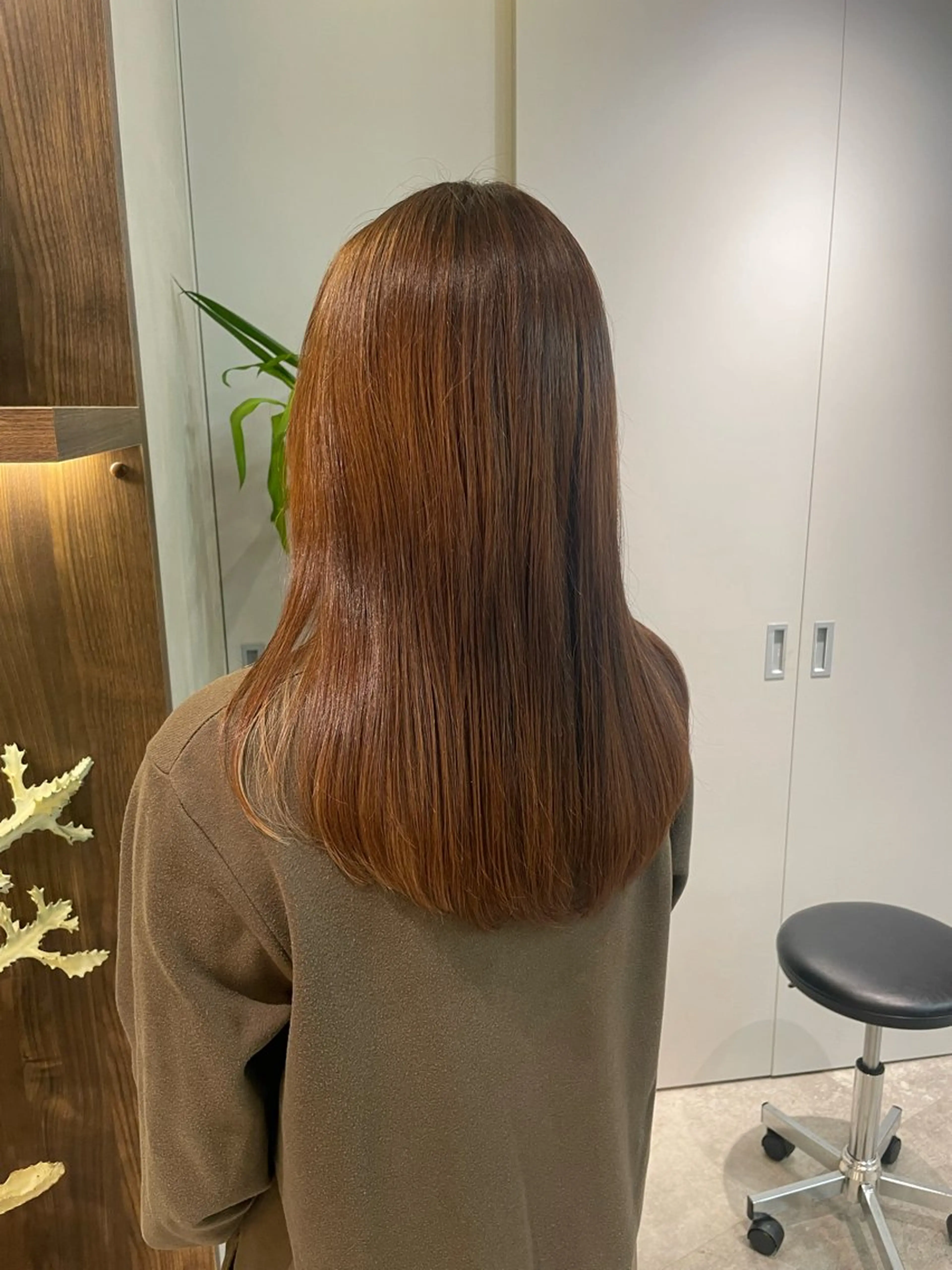 セミロング Toiro 新宿所属・新宿/新宿三丁目 yuinaのヘアスタイル