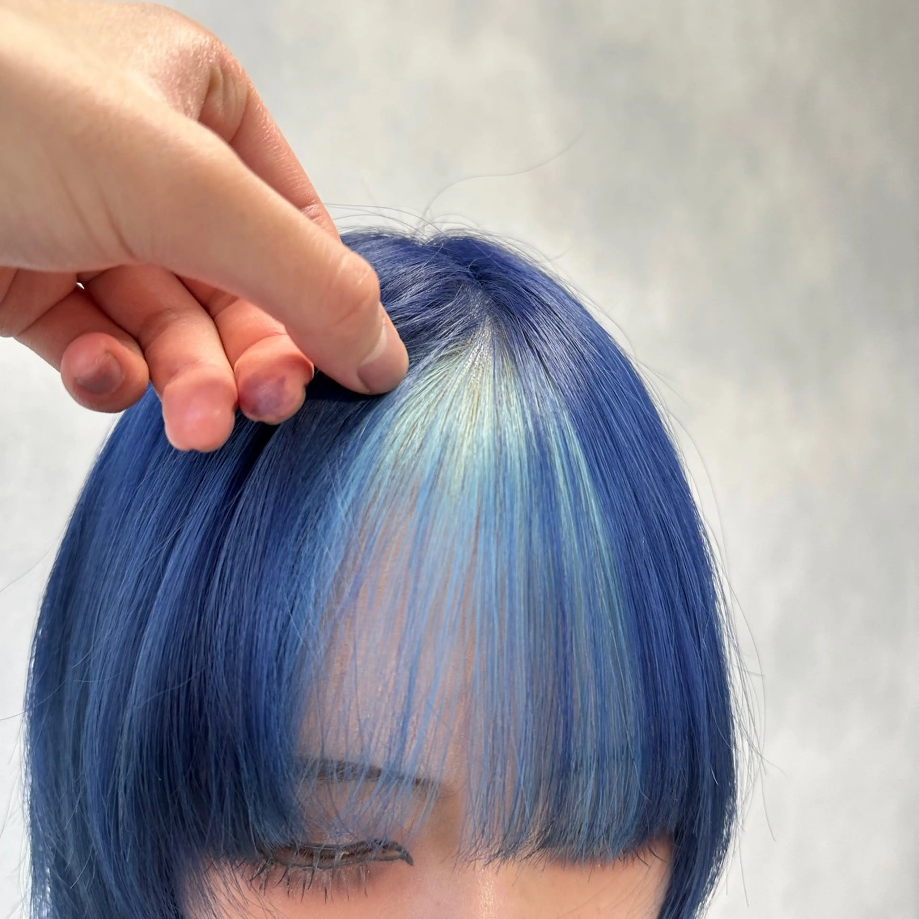 セミロング カラー ベージュカラー ブリーチ ブルーカラー ケアブリーチ ダブルカラー ヘアカラー レイヤーブリーチ特化 ホワイト専門/岸のヘアスタイル