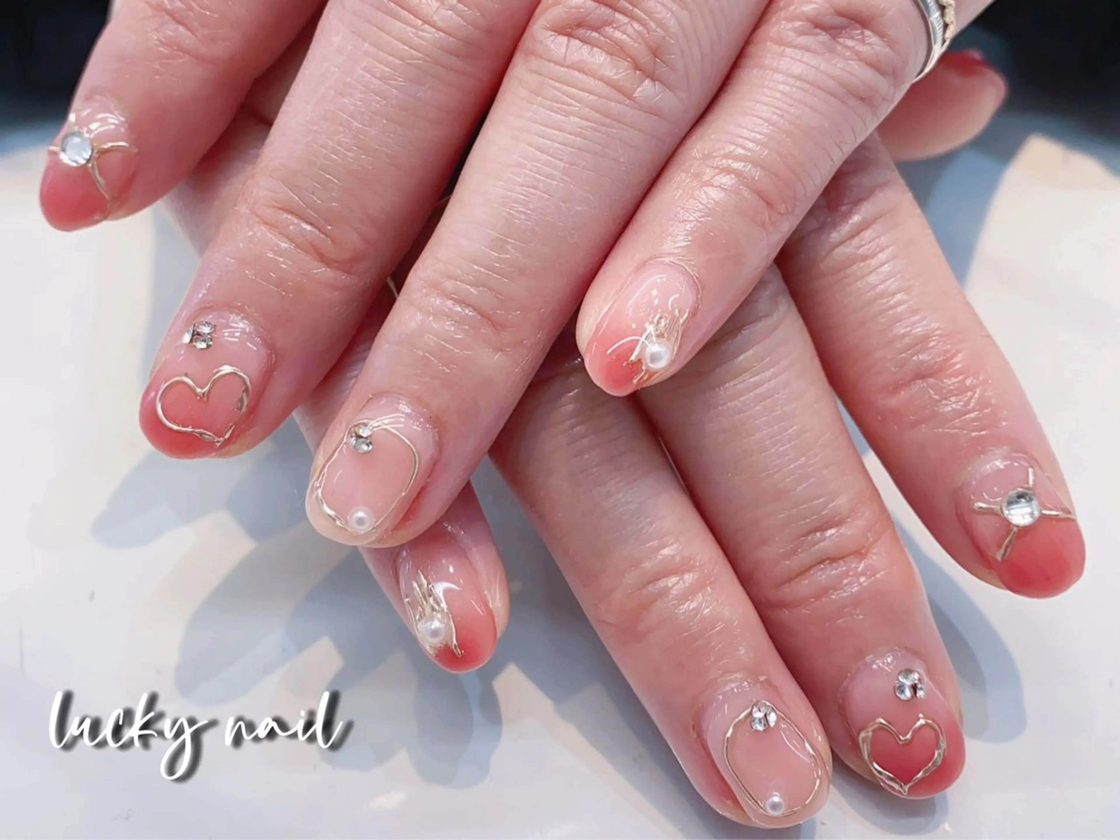 ネイル チークネイル 長さ出し ジェルネイル マグネットネイル 持ち込み Lucky nail  小林和希のネイルデザイン