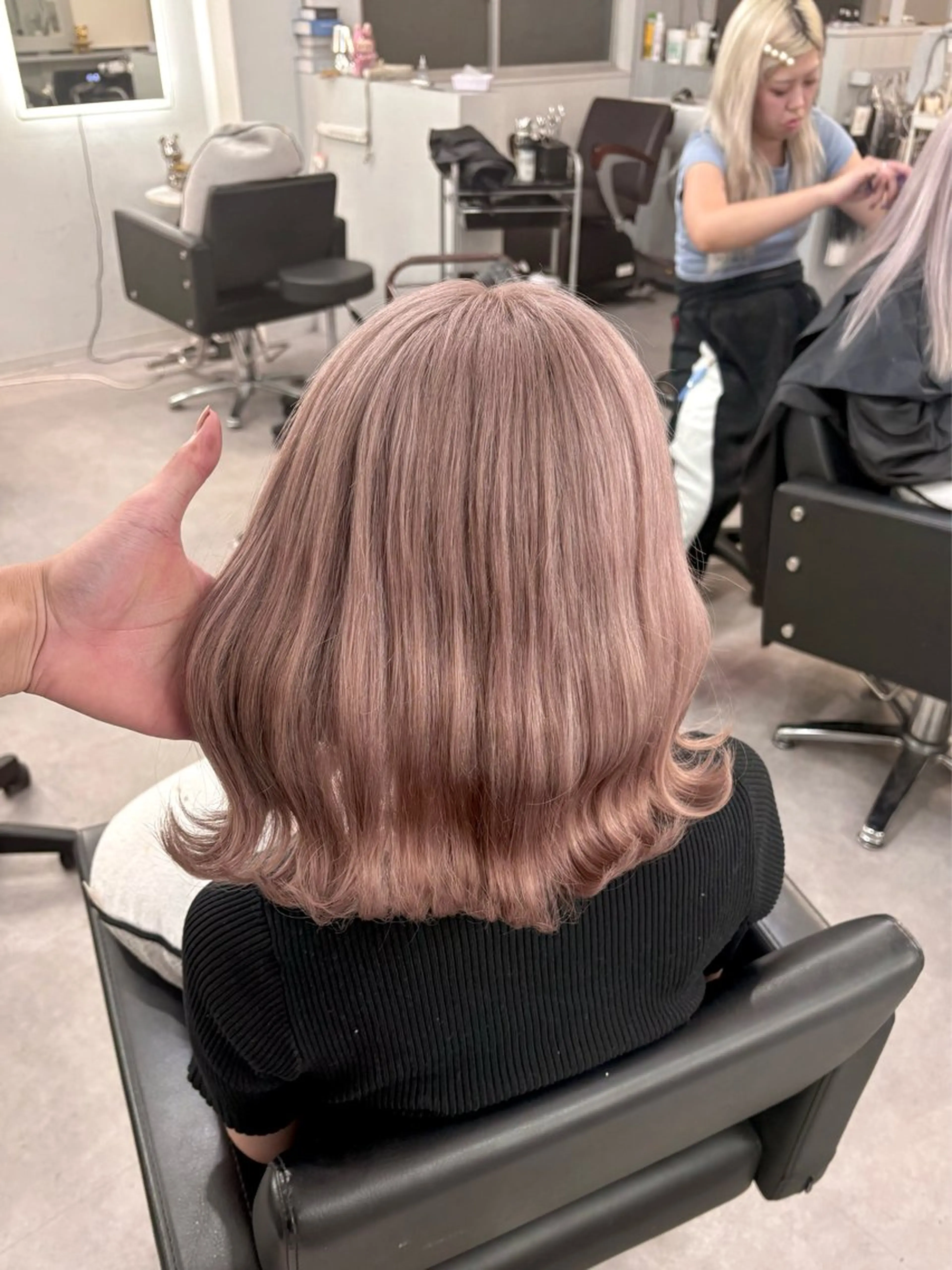 ミディアム カラー ヘアカラー ミルクティーベージュ /ピンク/大阪/堀江のヘアスタイル