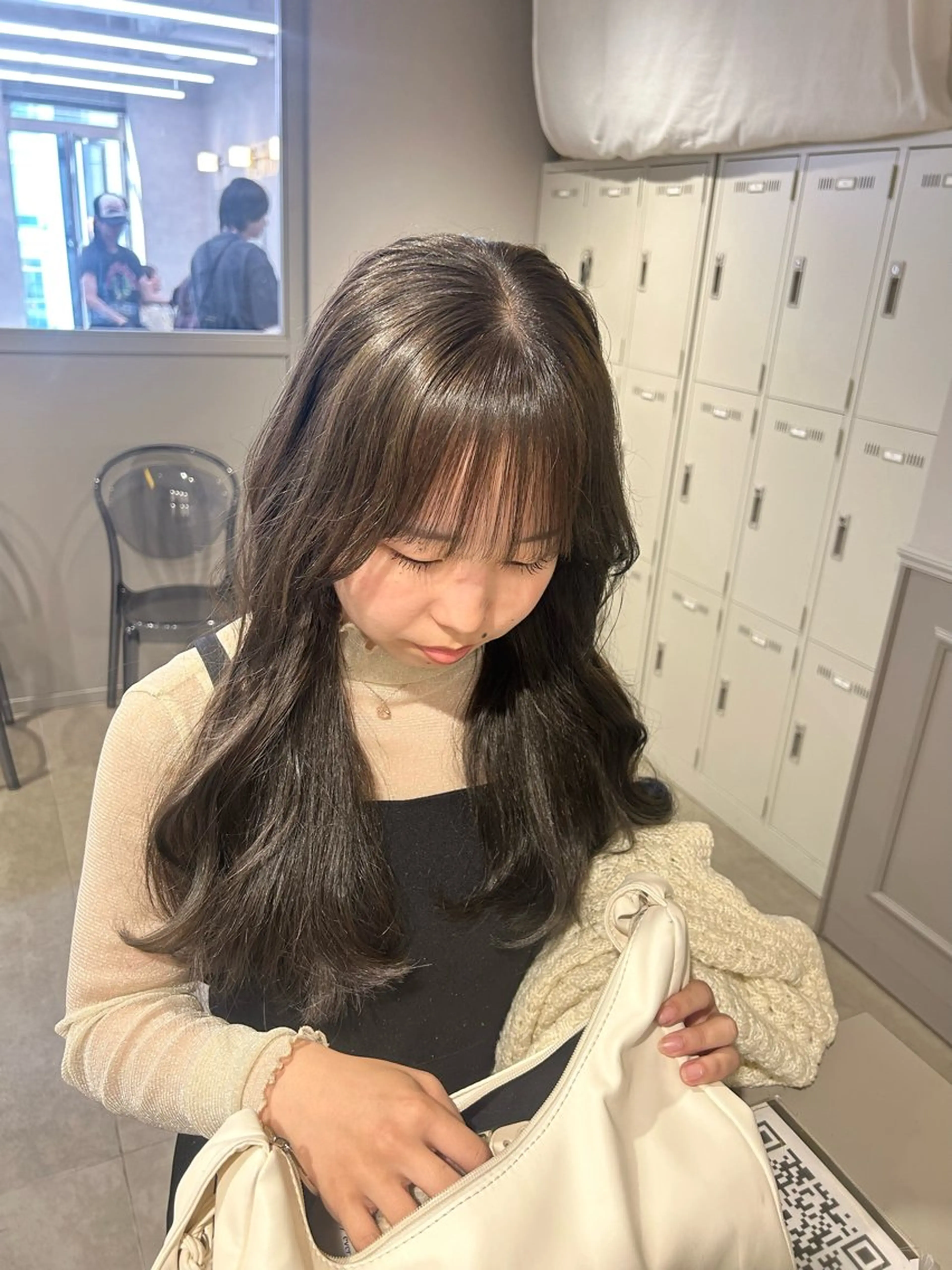 カラー ヘアカラー 透明感ベージュ🤎 ナチュラルレイヤーのヘアスタイル