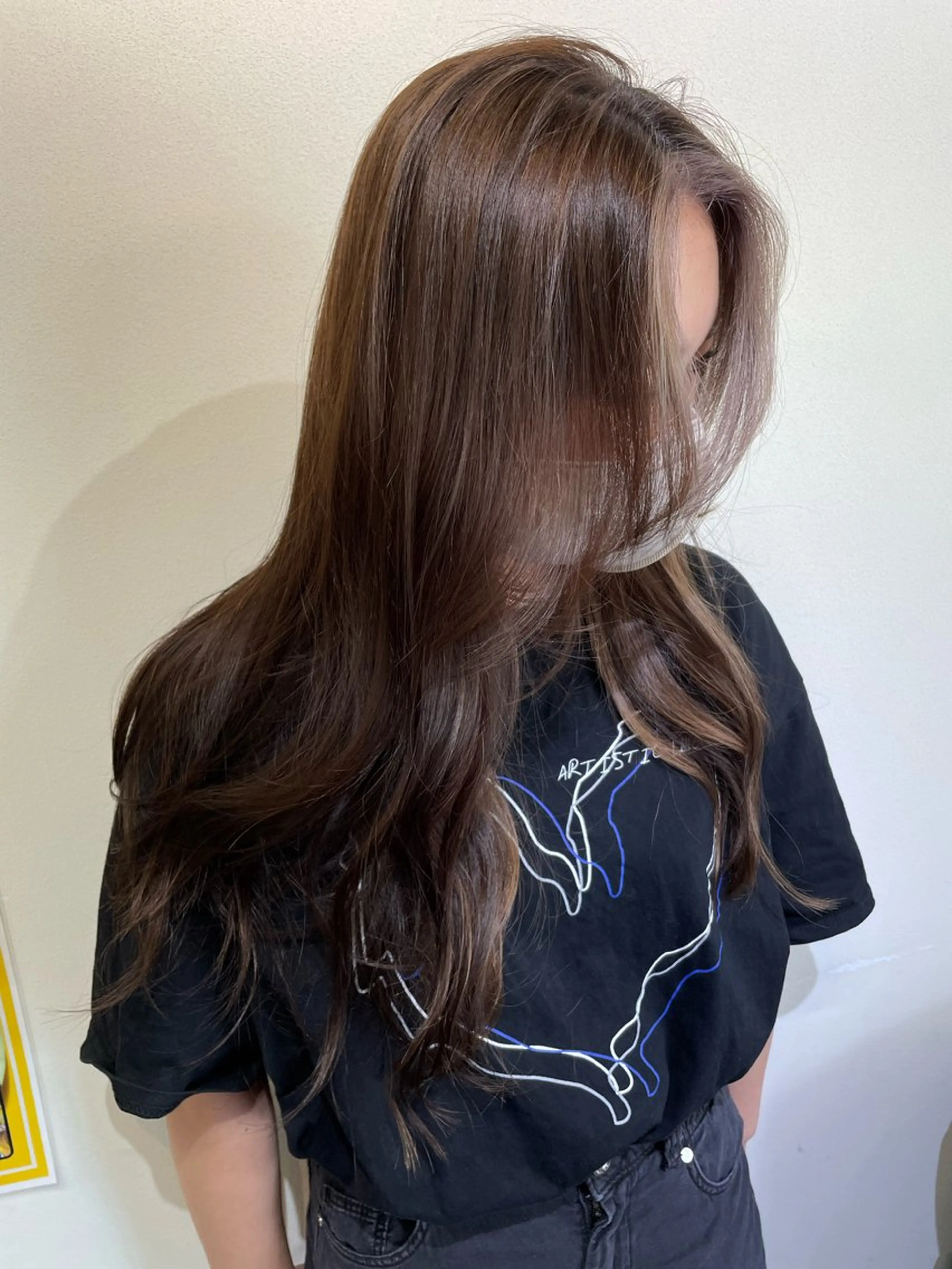 ロング カラー ベージュカラー ブラウンカラー ブラウンベージュ 透明感カラー トリートメント メンズパーマ✨️村越 雄斗のヘアスタイル